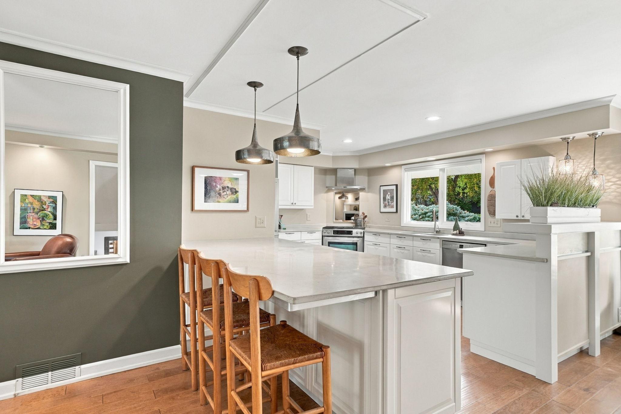 View of Residential at 6109 Tingdale Avenue, Edina MN 55436, Edina (22 of 139) - Mike Wilen | Minnesota Team Real Estate
