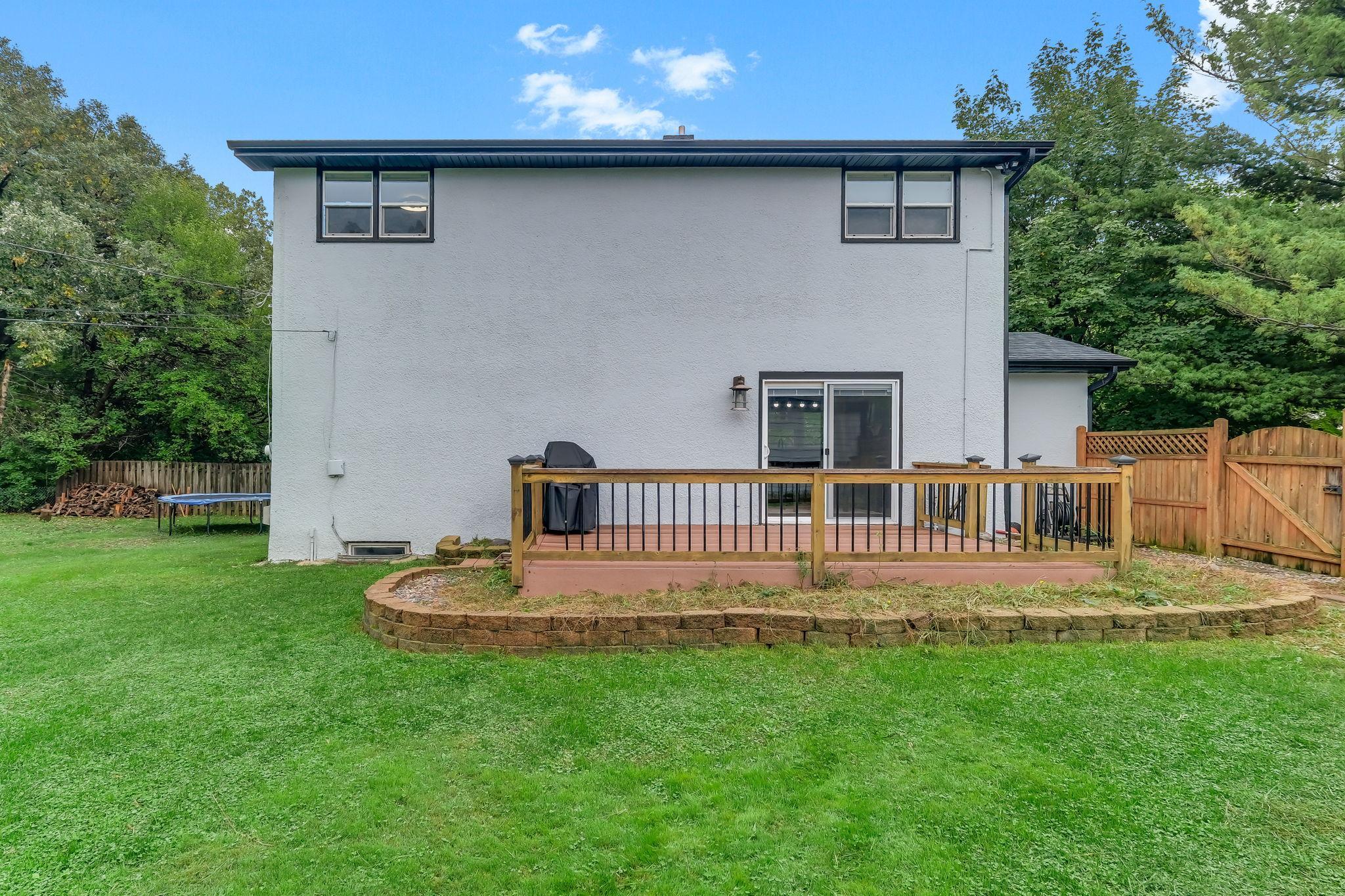 View of Residential at 817 Kenwood Lane, Maplewood MN 55117, Maplewood (22 of 33) - Mike Wilen | Minnesota Team Real Estate