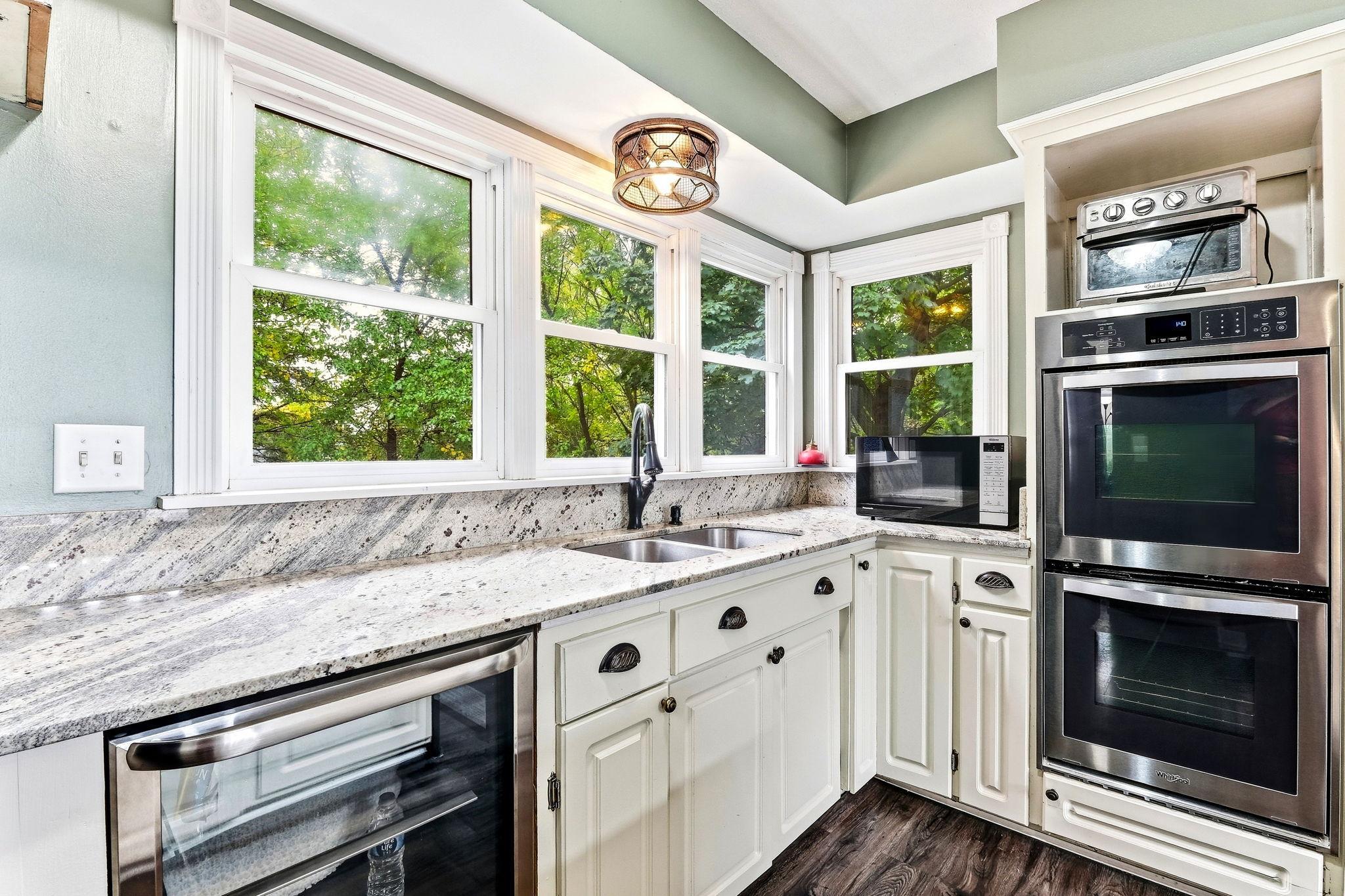 View of Single Family at 817 Kenwood Lane, Maplewood - Mike Wilen | Minnesota Team Real Estate