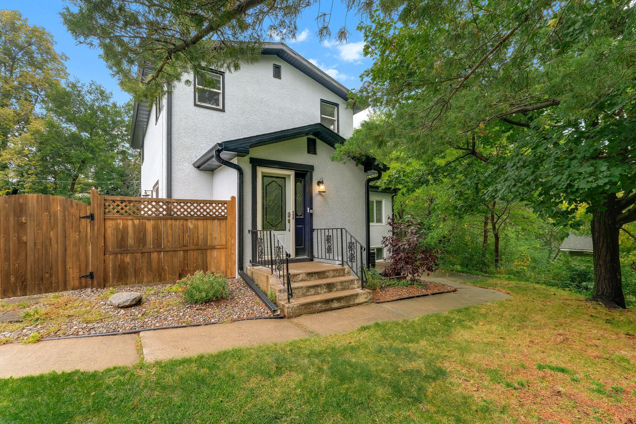View of Residential at 817 Kenwood Lane, Maplewood MN 55117, Maplewood (21 of 33) - Mike Wilen | Minnesota Team Real Estate