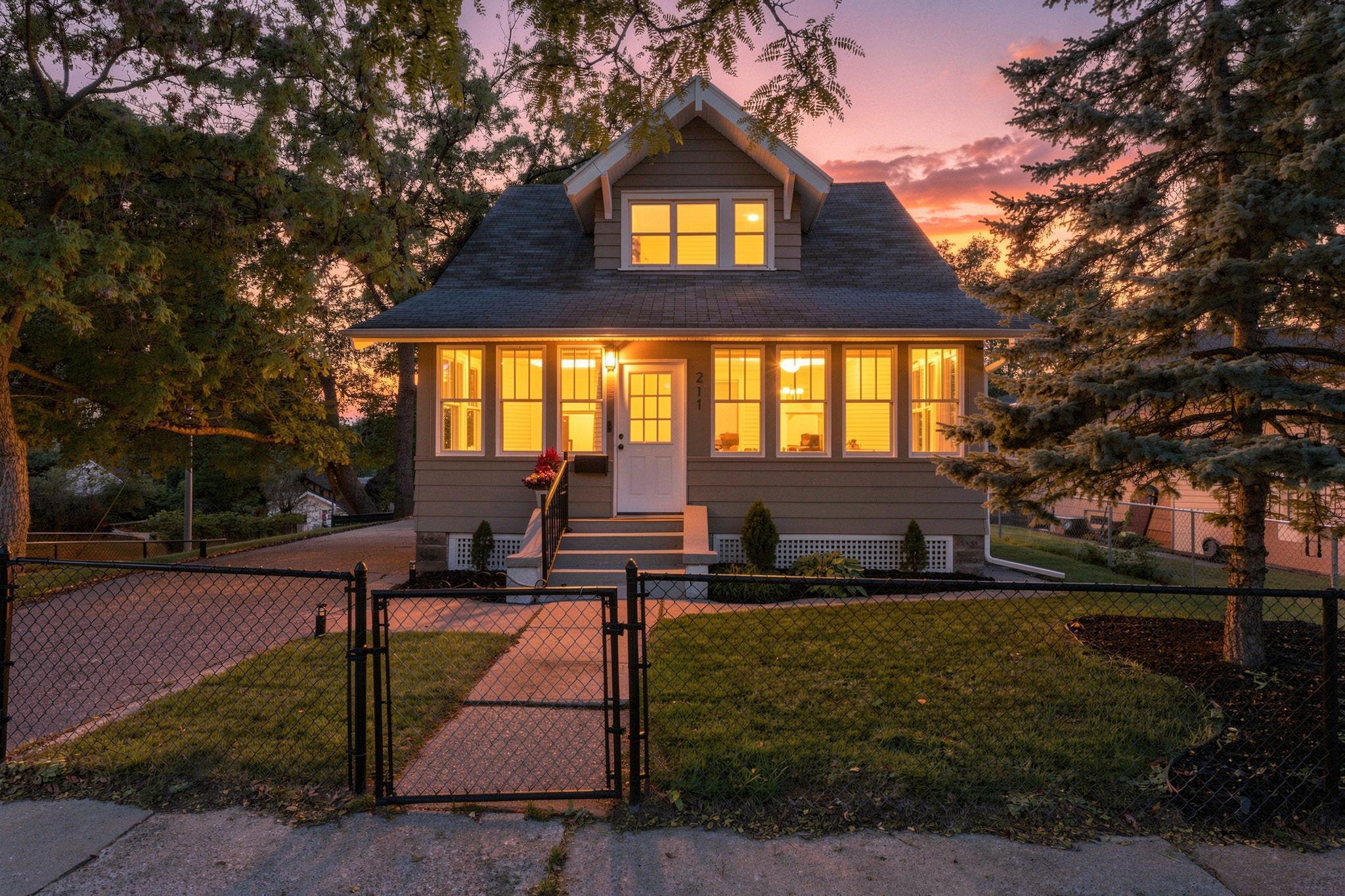 View of Residential at 211 Morton Street, Saint Paul MN 55107, Saint Paul (25 of 26) - Mike Wilen | Minnesota Team Real Estate