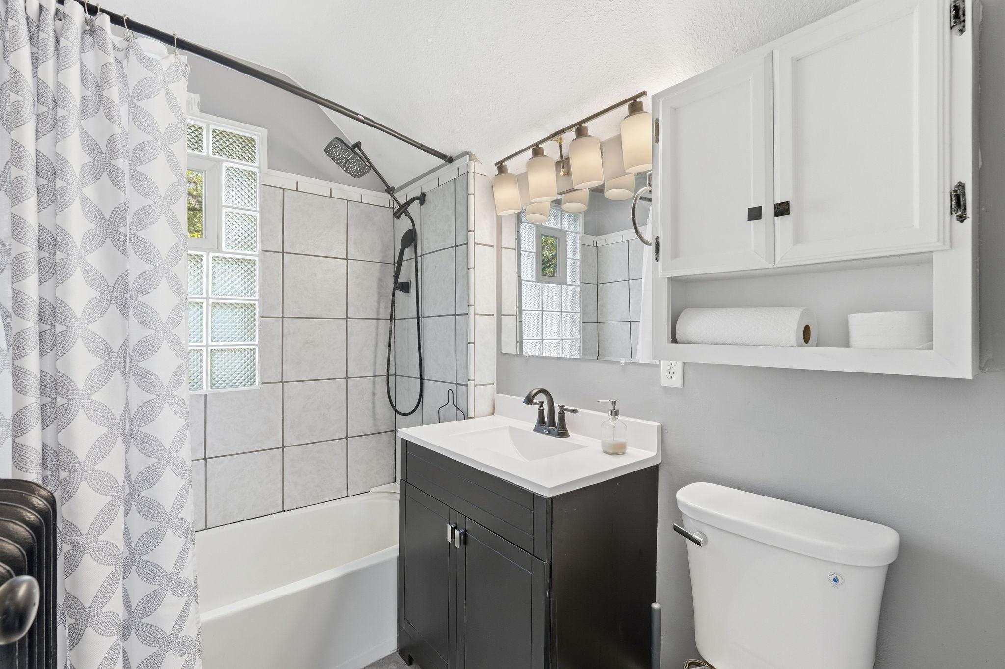 View of Residential at 211 Morton Street, Saint Paul MN 55107, Saint Paul (15 of 26) - Mike Wilen | Minnesota Team Real Estate