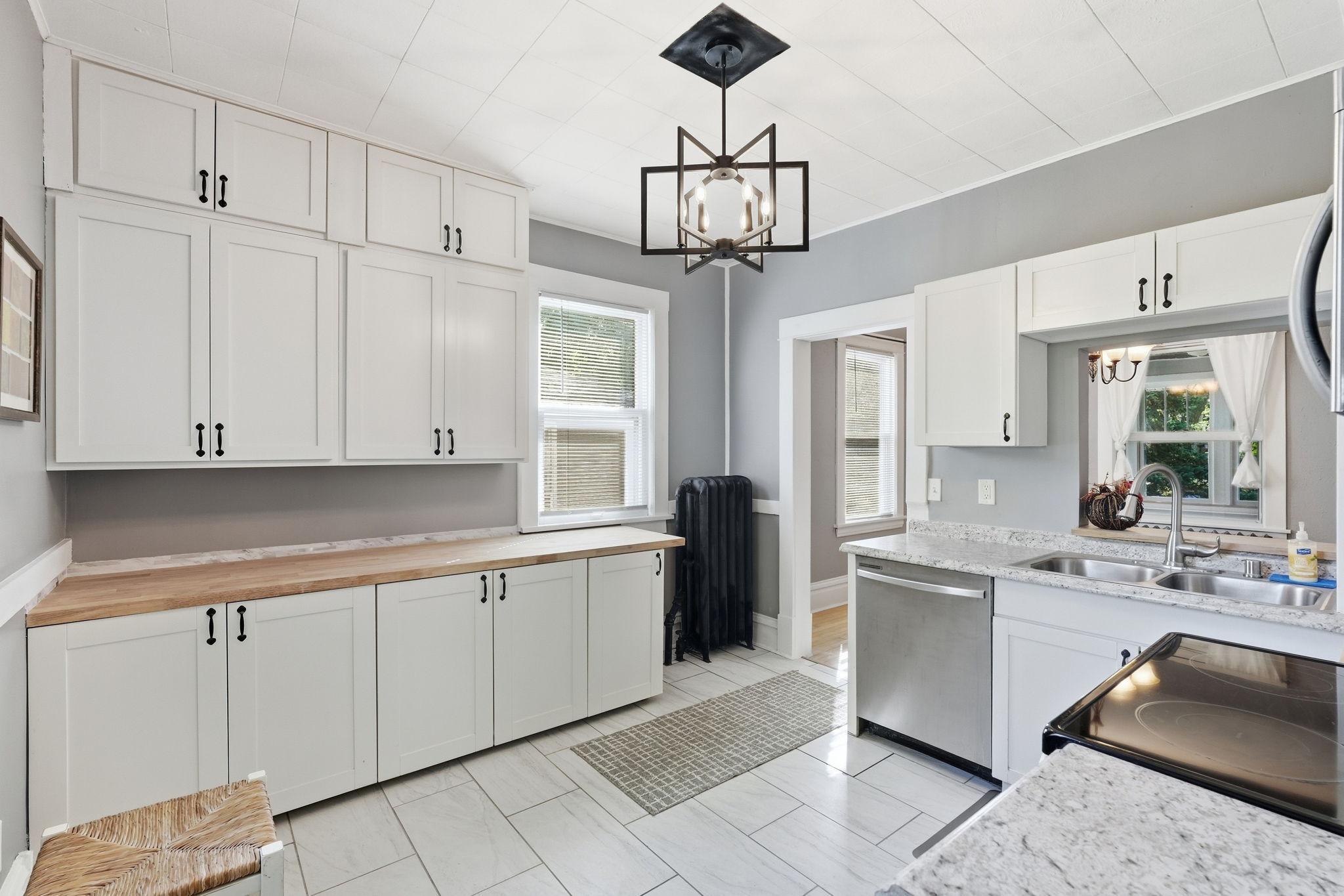 View of Residential at 211 Morton Street, Saint Paul MN 55107, Saint Paul (12 of 26) - Mike Wilen | Minnesota Team Real Estate
