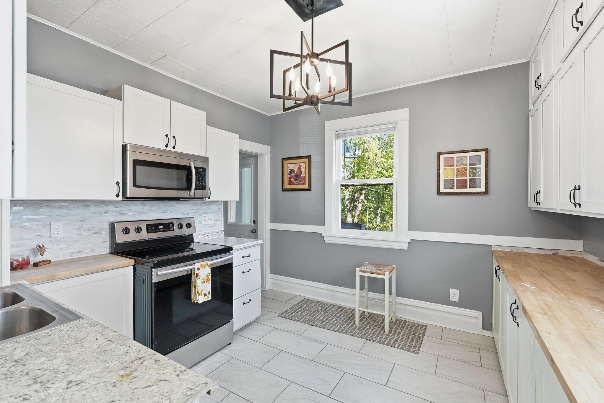 View of Residential at 211 Morton Street, Saint Paul MN 55107, Saint Paul (11 of 26) - Mike Wilen | Minnesota Team Real Estate