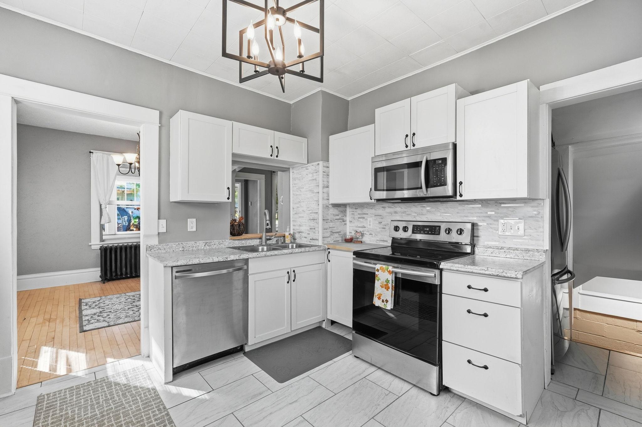 View of Residential at 211 Morton Street, Saint Paul MN 55107, Saint Paul (10 of 26) - Mike Wilen | Minnesota Team Real Estate