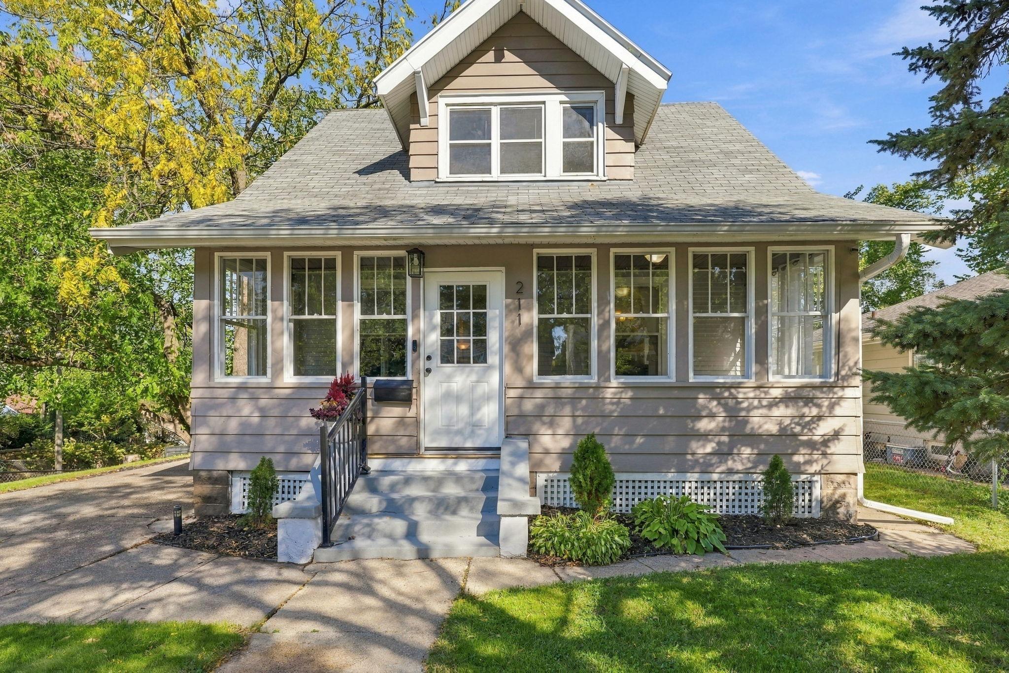 View of Single Family at 211 Morton Street, Saint Paul - Mike Wilen | Minnesota Team Real Estate