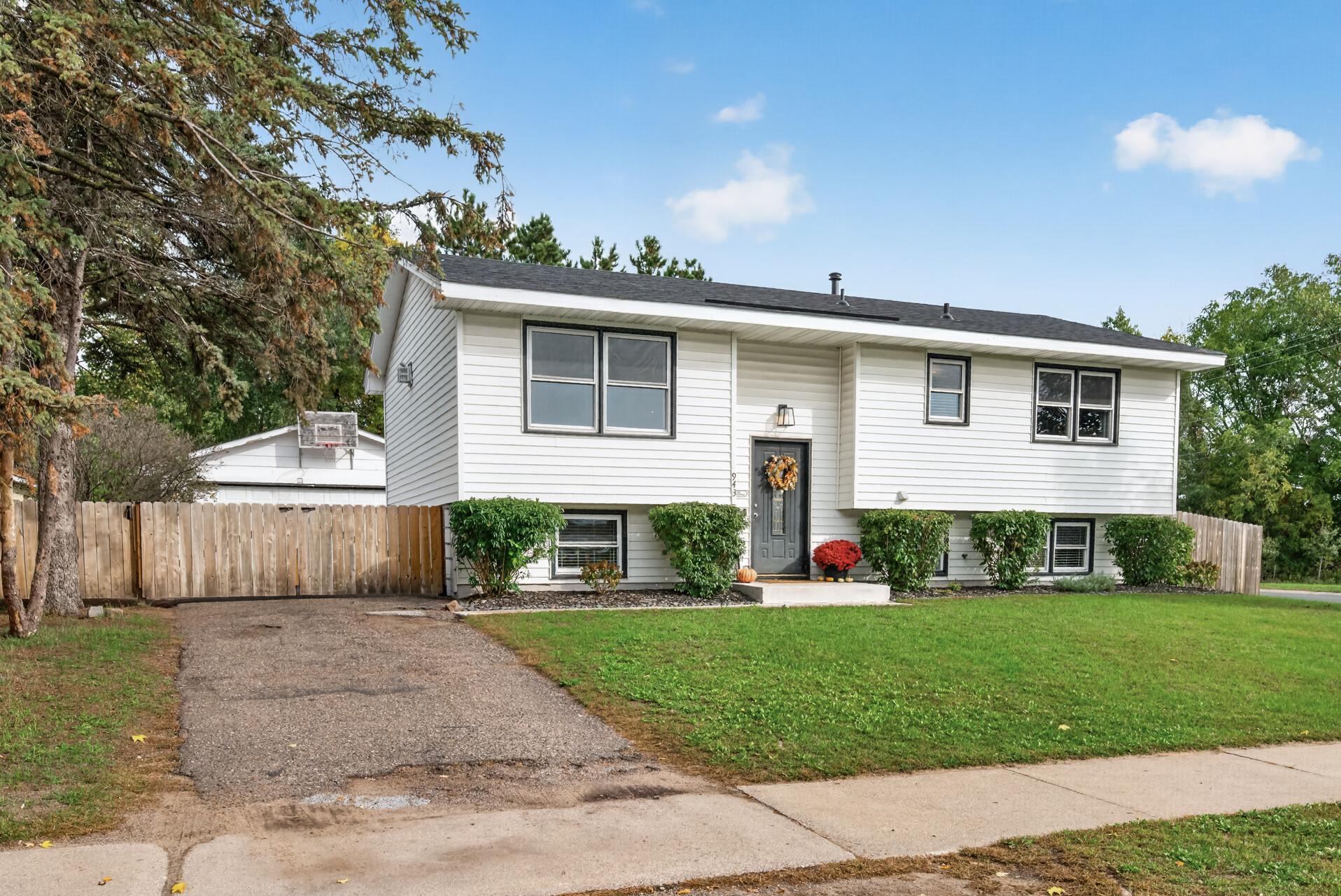 View of Residential at 943 Blackoaks Lane, Anoka MN 55303, Anoka (6 of 59) - Mike Wilen | Minnesota Team Real Estate