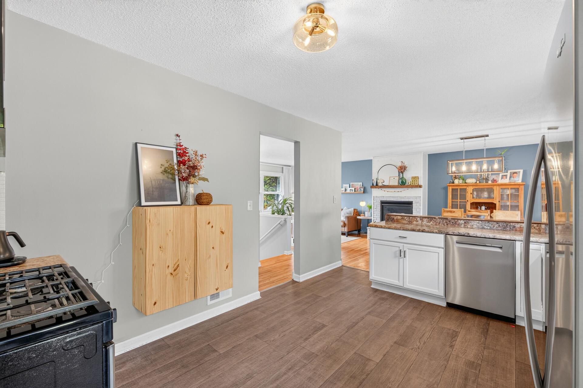 View of Residential at 943 Blackoaks Lane, Anoka MN 55303, Anoka (22 of 59) - Mike Wilen | Minnesota Team Real Estate