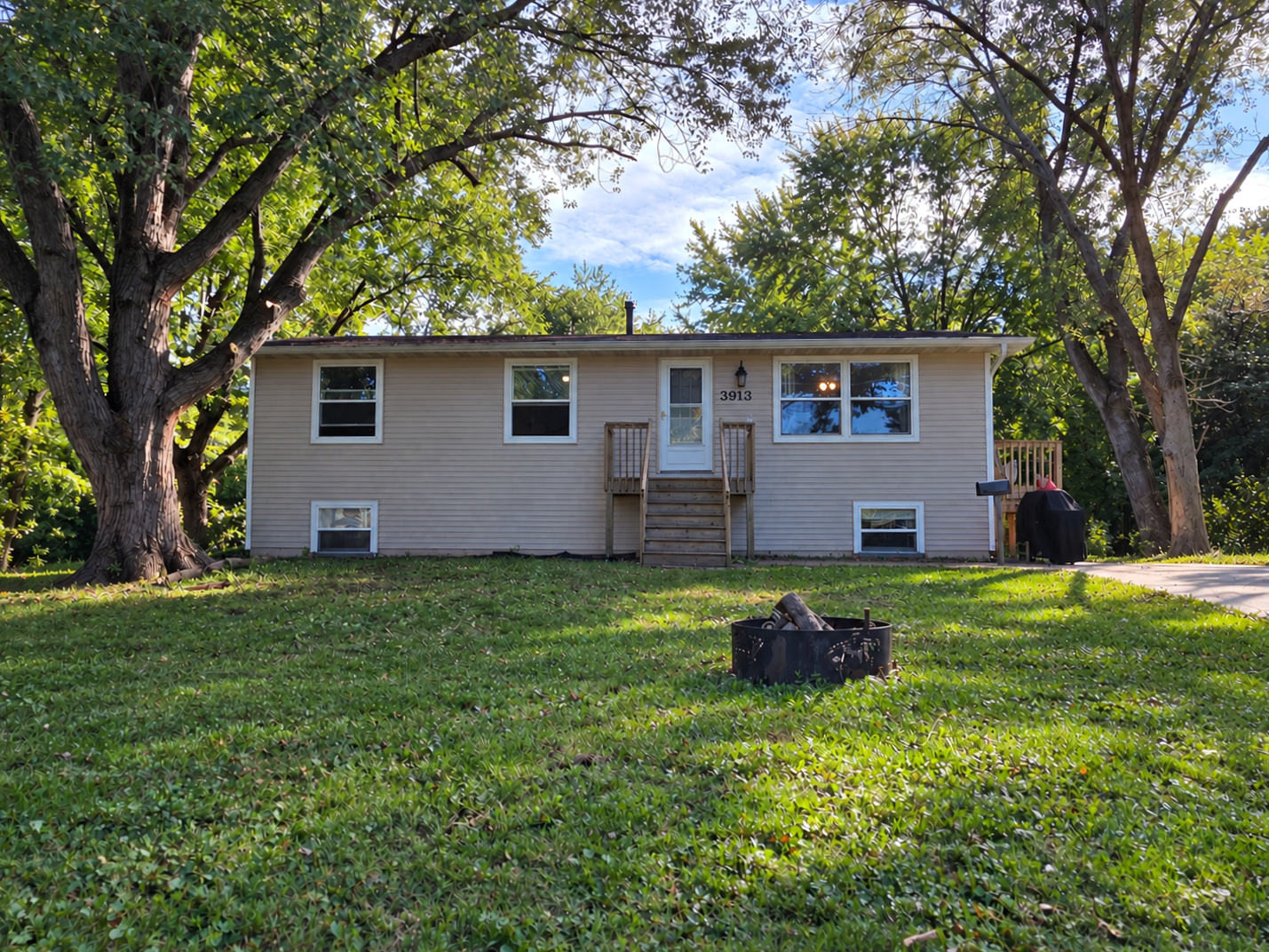View of Single Family at 3913 52nd Avenue, Brooklyn Center - Mike Wilen | Minnesota Team Real Estate