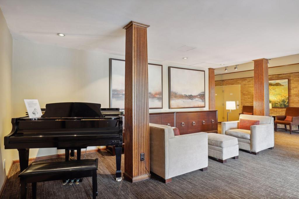 View of Residential at 400 Groveland Avenue #611, Minneapolis MN 55403, Minneapolis (17 of 43) - Mike Wilen | Minnesota Team Real Estate