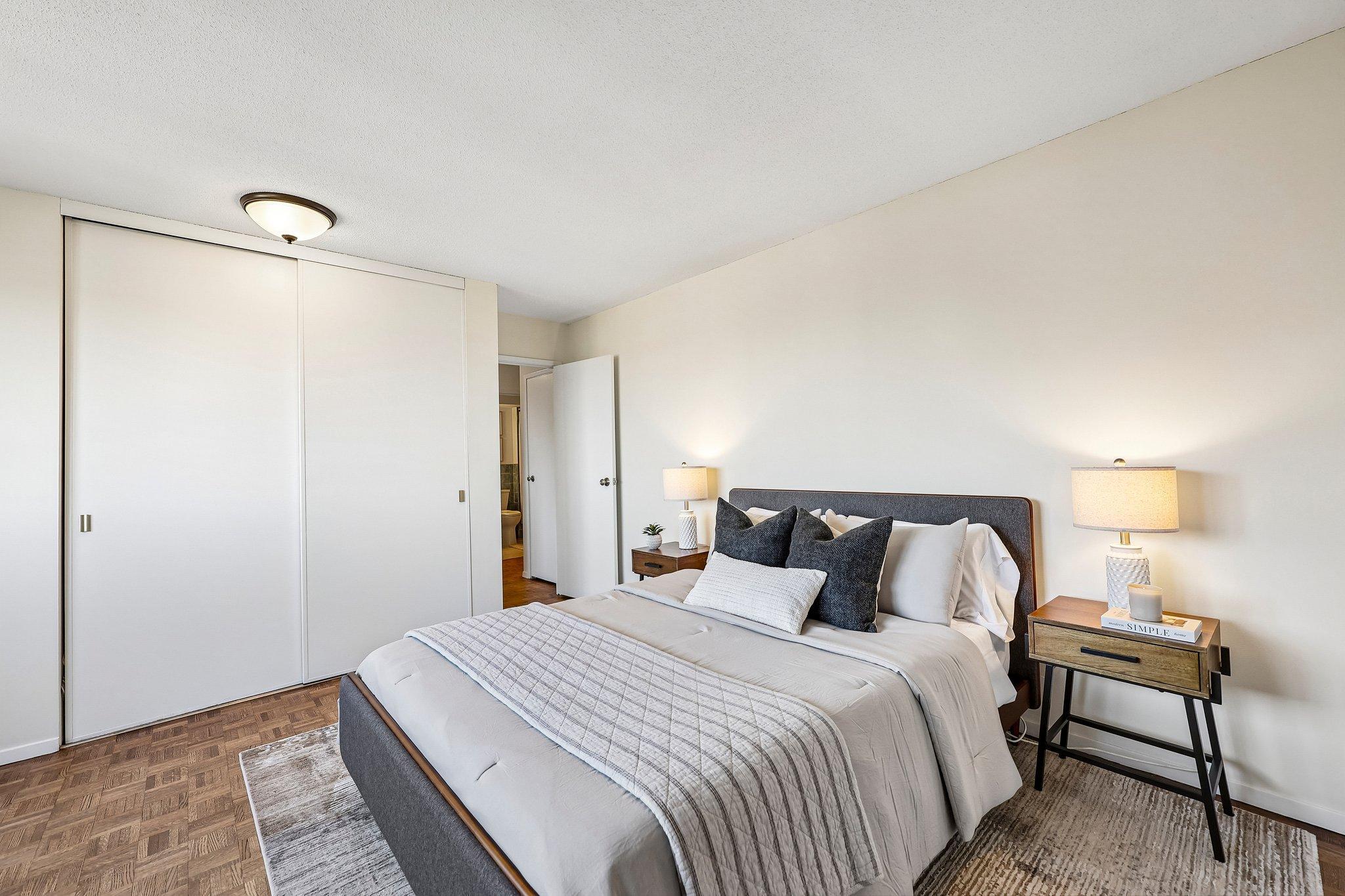 View of Residential at 400 Groveland Avenue #611, Minneapolis MN 55403, Minneapolis (22 of 49) - Mike Wilen | Minnesota Team Real Estate