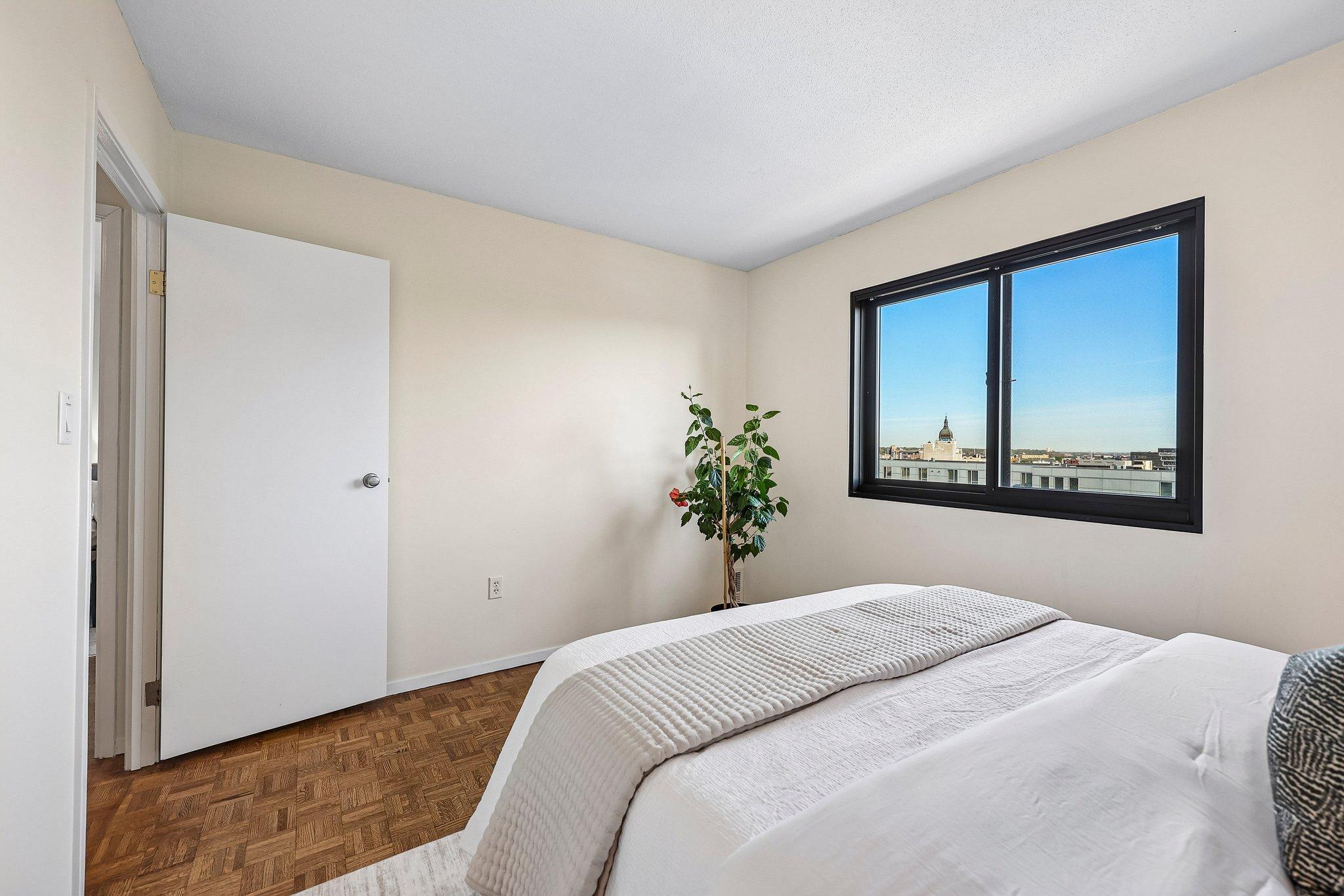 View of Residential at 400 Groveland Avenue #611, Minneapolis MN 55403, Minneapolis (20 of 49) - Mike Wilen | Minnesota Team Real Estate
