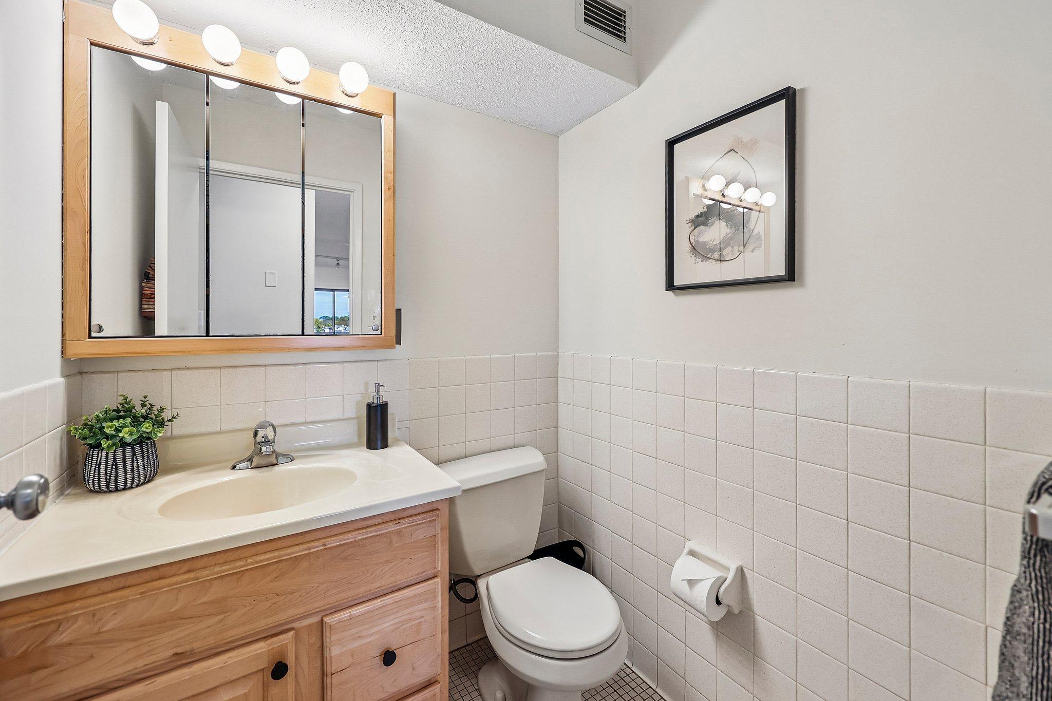View of Residential at 400 Groveland Avenue #611, Minneapolis MN 55403, Minneapolis (15 of 49) - Mike Wilen | Minnesota Team Real Estate
