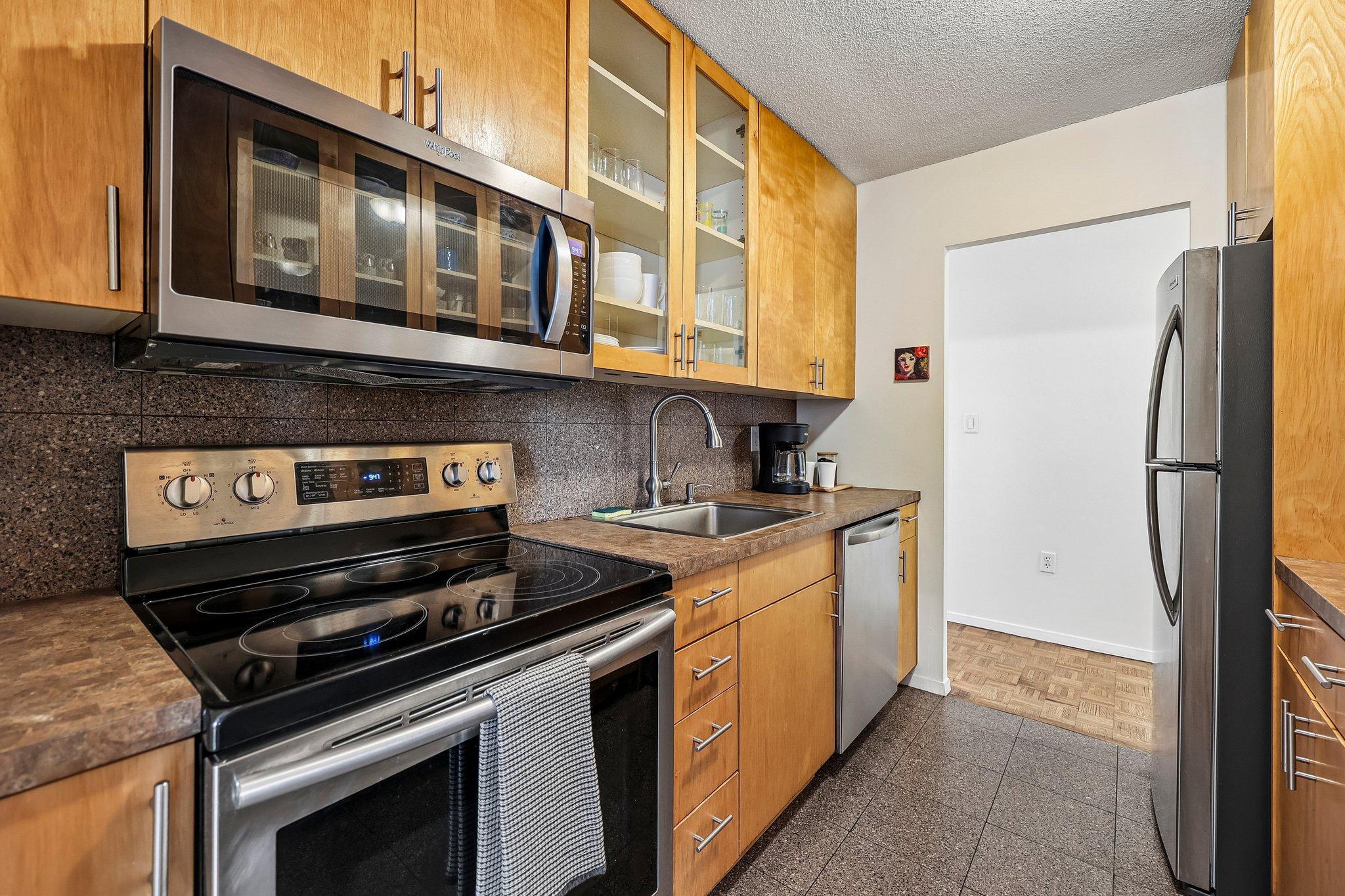 View of Residential at 400 Groveland Avenue #611, Minneapolis MN 55403, Minneapolis (11 of 49) - Mike Wilen | Minnesota Team Real Estate
