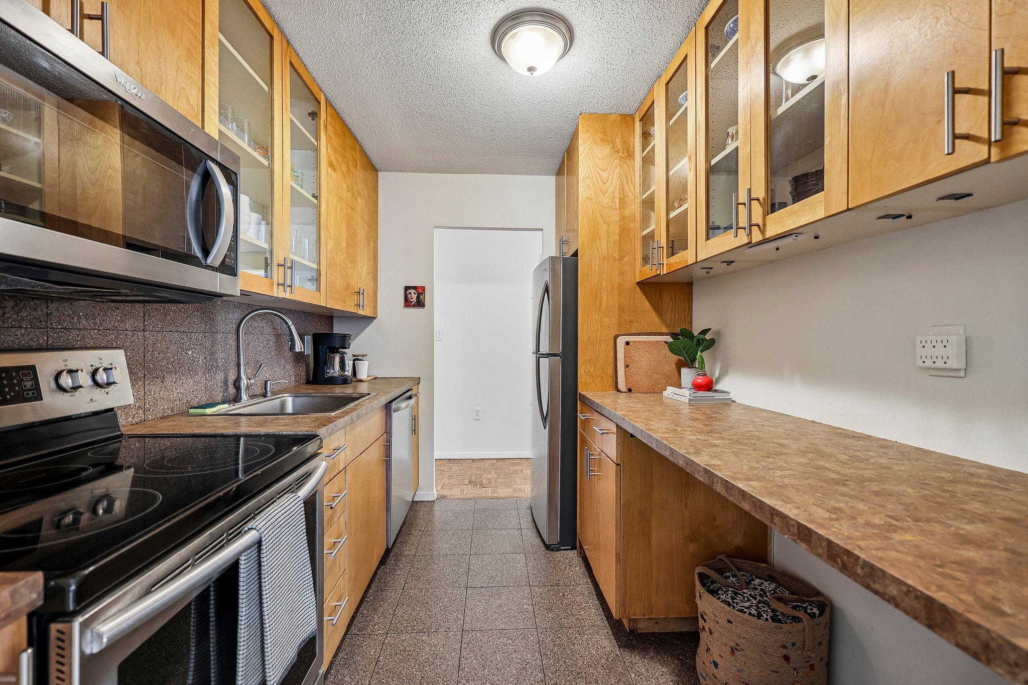 View of Residential at 400 Groveland Avenue #611, Minneapolis MN 55403, Minneapolis (10 of 49) - Mike Wilen | Minnesota Team Real Estate