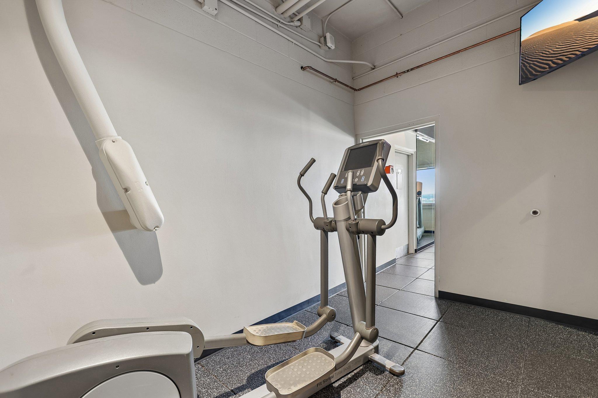 View of Residential at 400 Groveland Avenue #611, Minneapolis MN 55403, Minneapolis (35 of 49) - Mike Wilen | Minnesota Team Real Estate