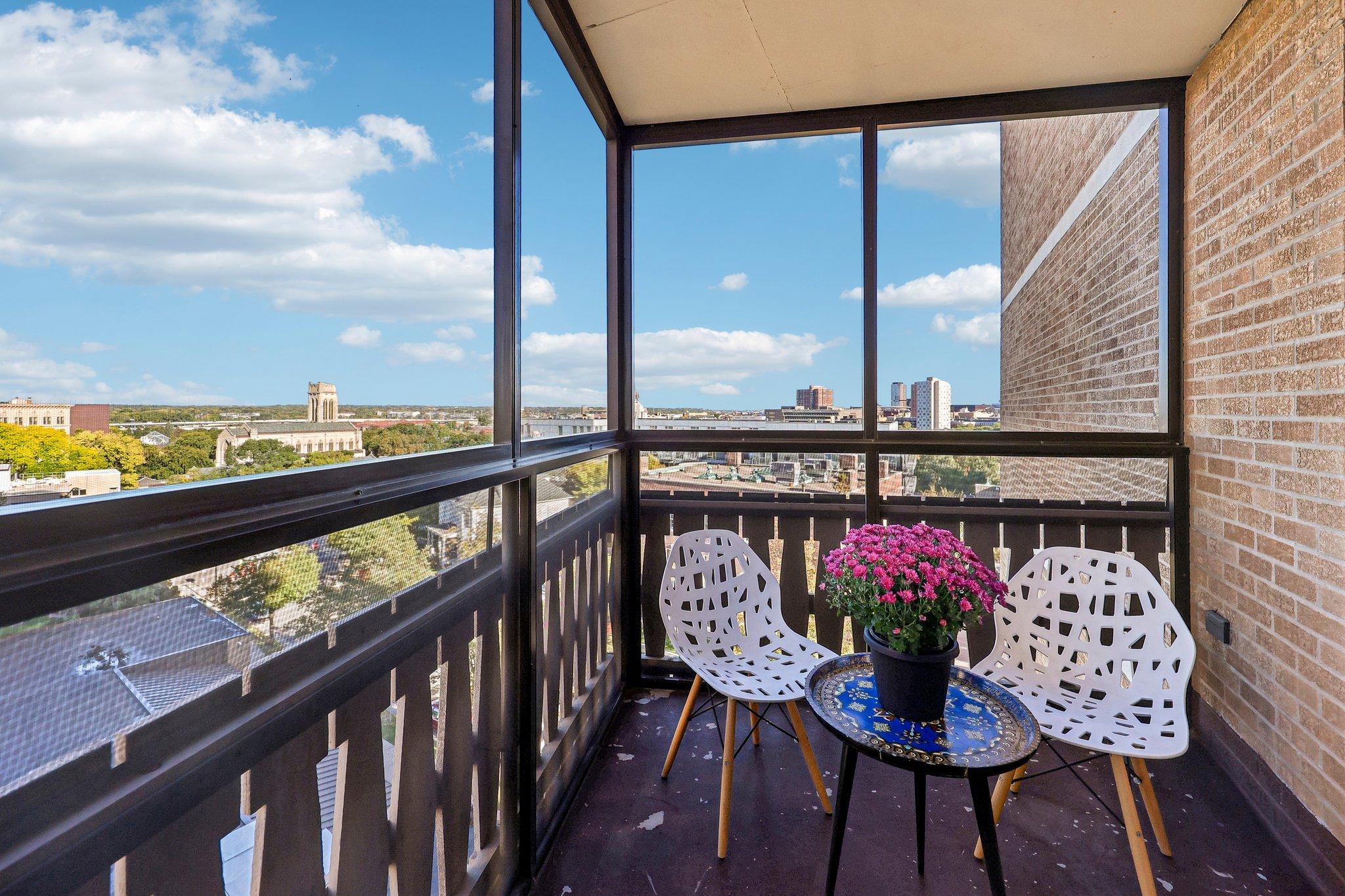 View of Residential at 400 Groveland Avenue #611, Minneapolis MN 55403, Minneapolis (29 of 49) - Mike Wilen | Minnesota Team Real Estate