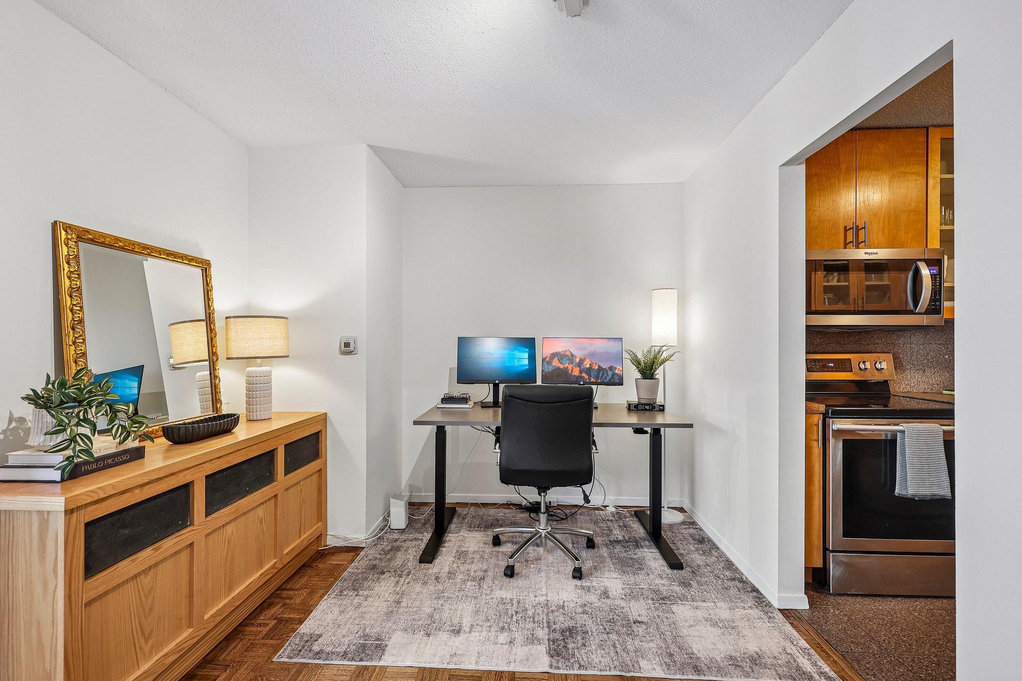 View of Residential at 400 Groveland Avenue #611, Minneapolis MN 55403, Minneapolis (25 of 49) - Mike Wilen | Minnesota Team Real Estate