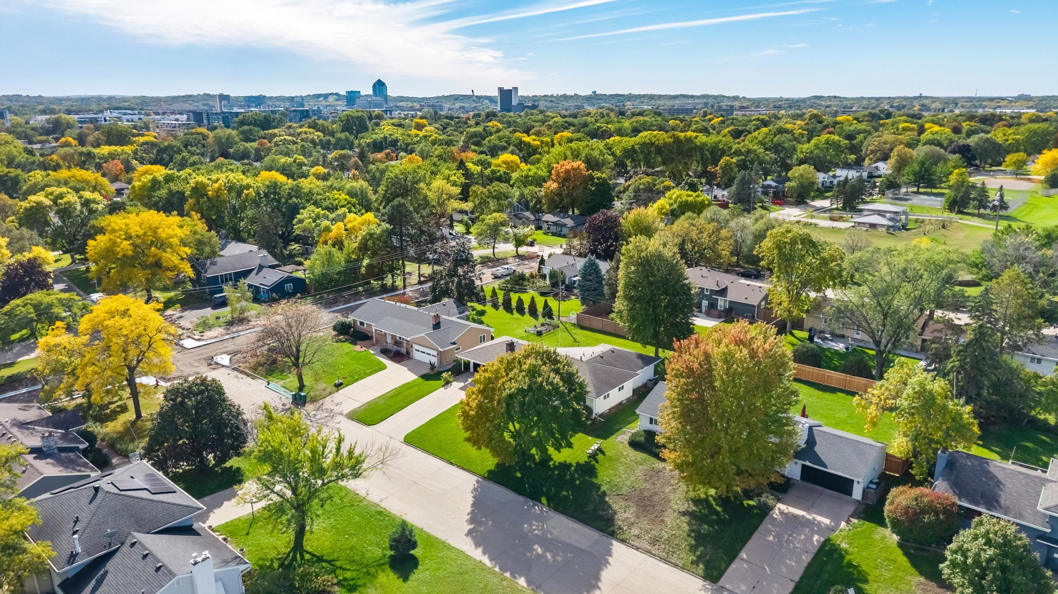 View of Residential at 7132 Glouchester Avenue, Edina MN 55435, Edina (35 of 41) - Mike Wilen | Minnesota Team Real Estate