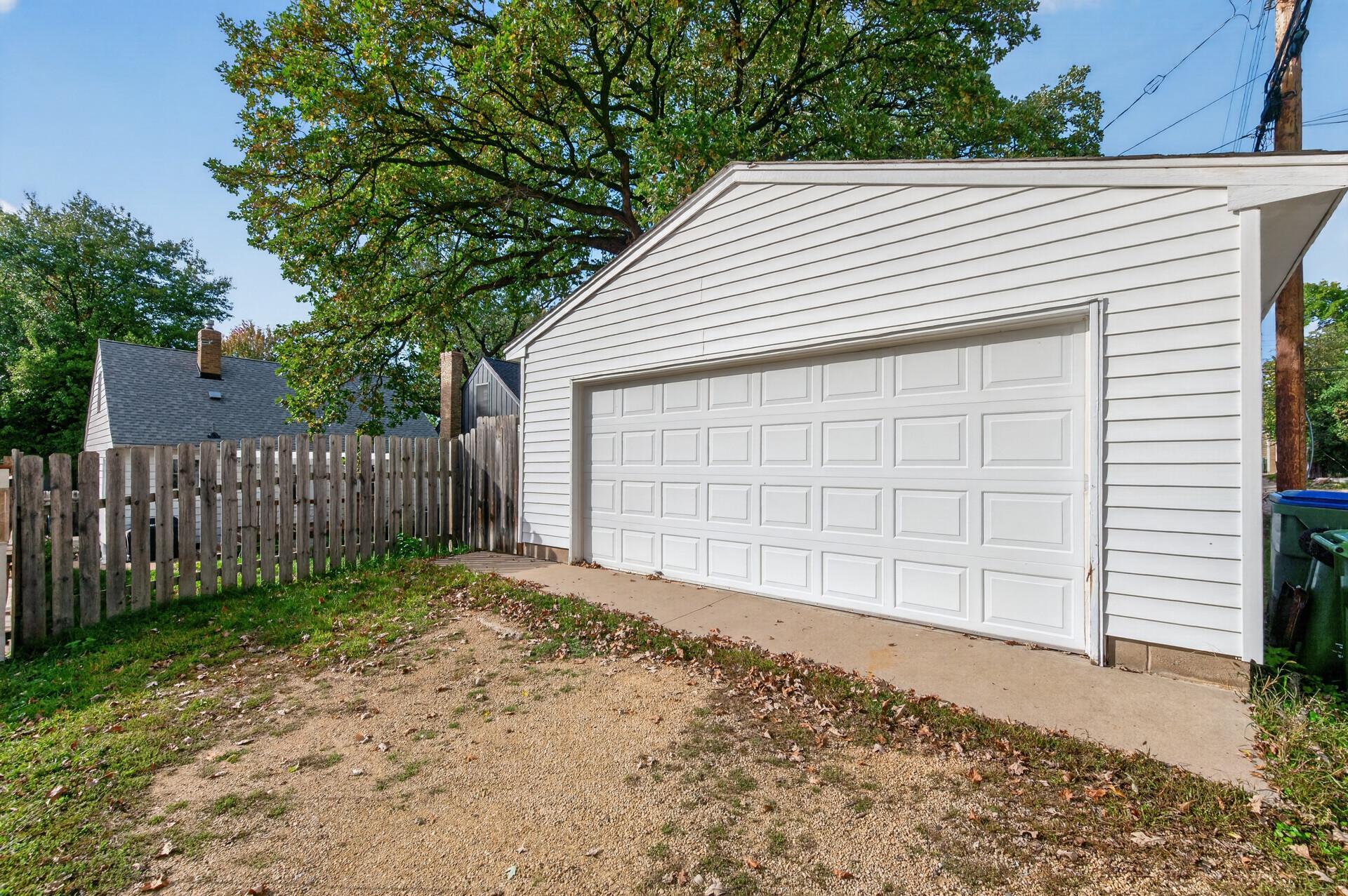 View of Residential at 3305 Zarthan Avenue, Saint Louis Park MN 55416, Saint Louis Park (22 of 25) - Mike Wilen | Minnesota Team Real Estate