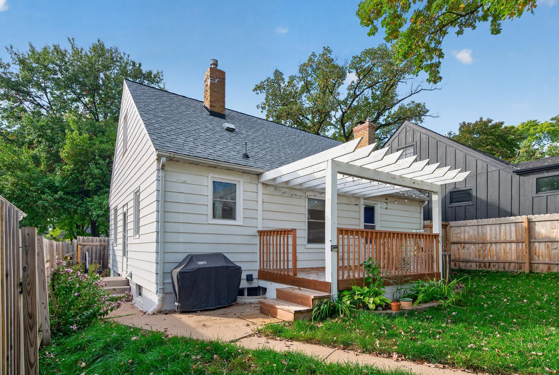 View of Residential at 3305 Zarthan Avenue, Saint Louis Park MN 55416, Saint Louis Park (21 of 25) - Mike Wilen | Minnesota Team Real Estate