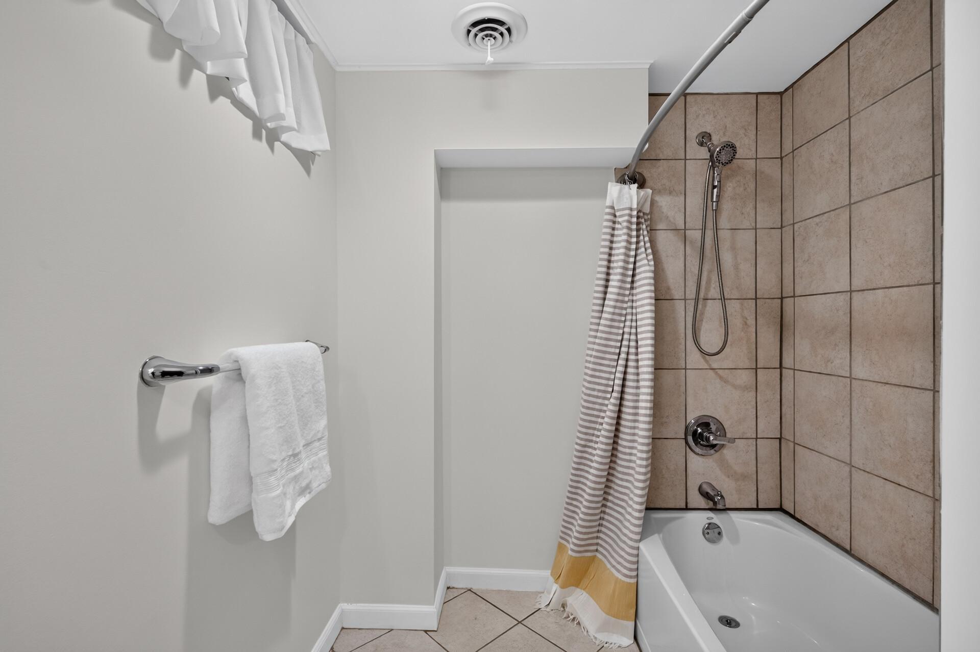 View of Residential at 3305 Zarthan Avenue, Saint Louis Park MN 55416, Saint Louis Park (17 of 25) - Mike Wilen | Minnesota Team Real Estate