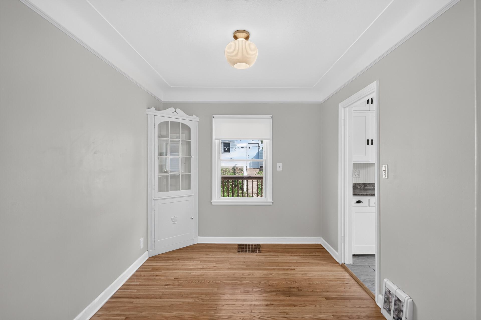 View of Residential at 3305 Zarthan Avenue, Saint Louis Park MN 55416, Saint Louis Park (4 of 25) - Mike Wilen | Minnesota Team Real Estate