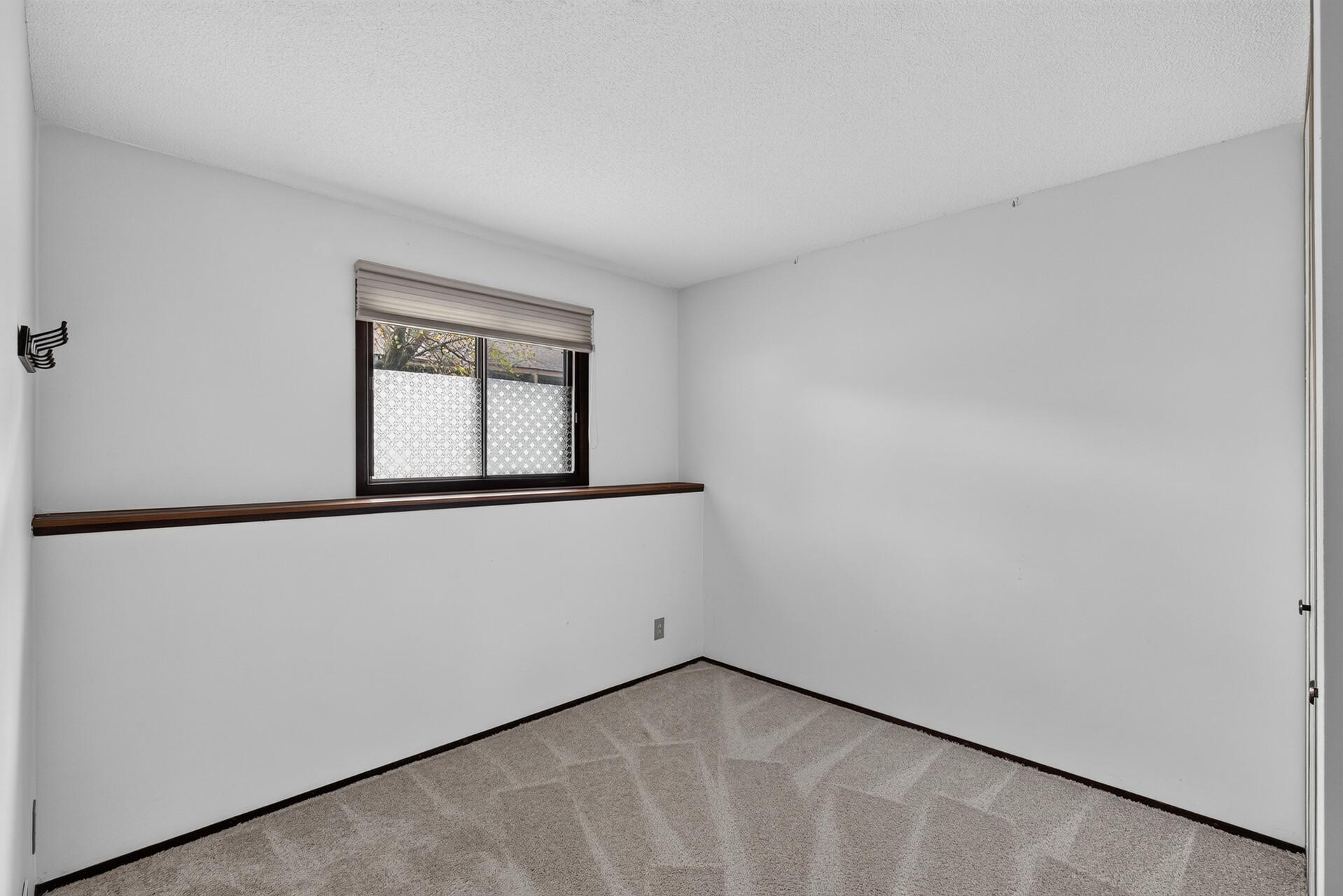 View of Residential at 1802 Humboldt Avenue, West Saint Paul MN 55118, West Saint Paul (22 of 30) - Mike Wilen | Minnesota Team Real Estate