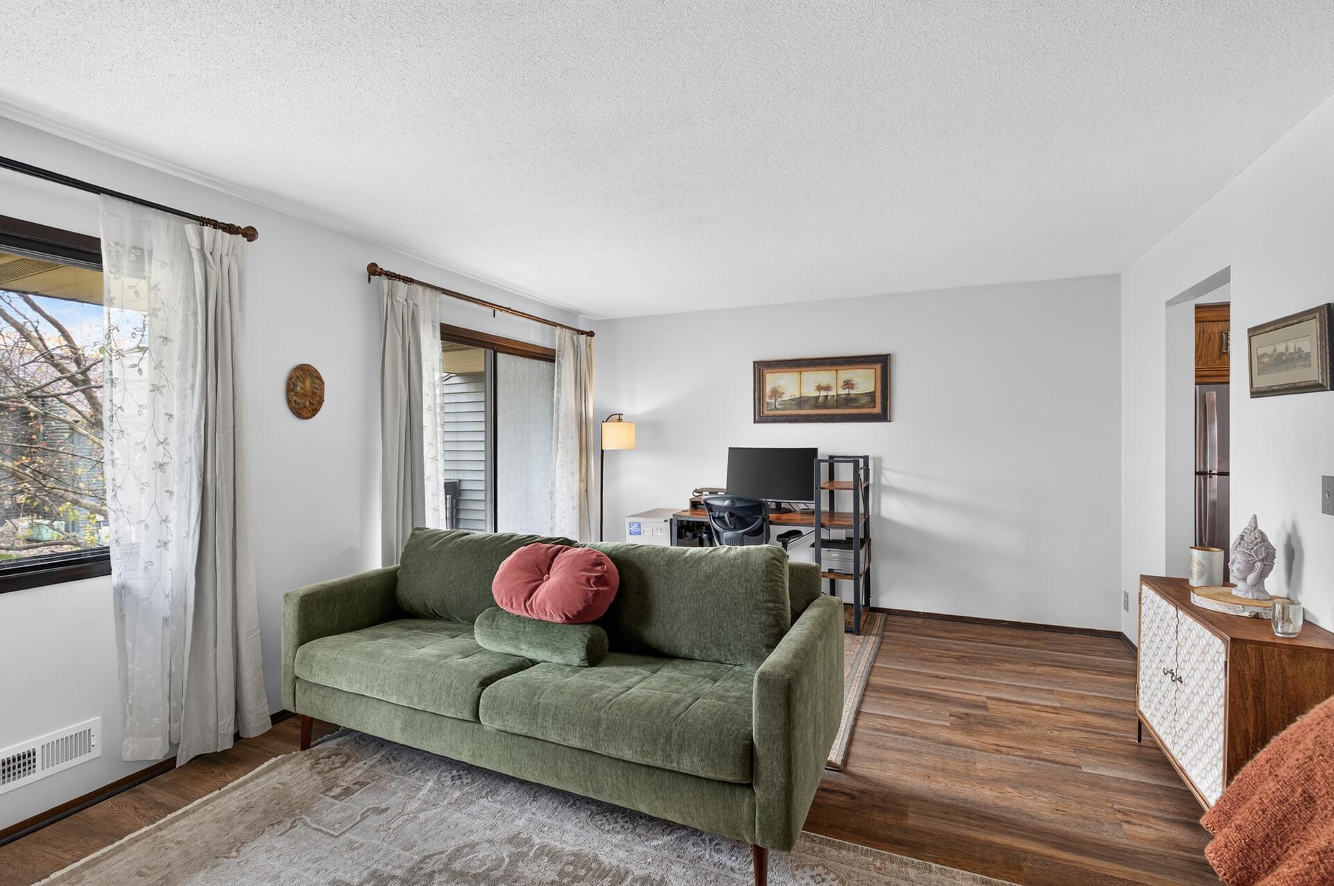 View of Residential at 1802 Humboldt Avenue, West Saint Paul MN 55118, West Saint Paul (17 of 30) - Mike Wilen | Minnesota Team Real Estate