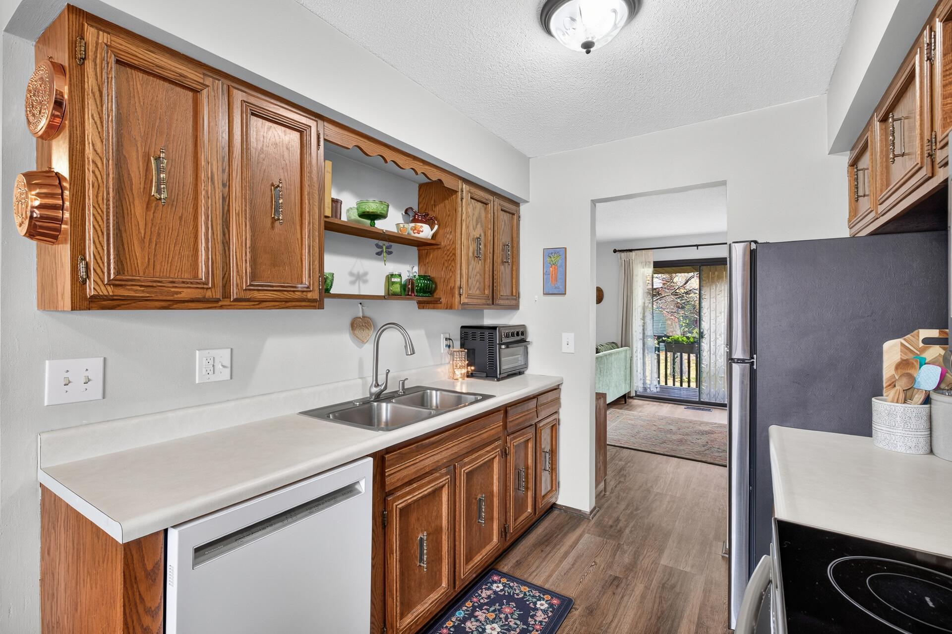 View of Residential at 1802 Humboldt Avenue, West Saint Paul MN 55118, West Saint Paul (12 of 30) - Mike Wilen | Minnesota Team Real Estate