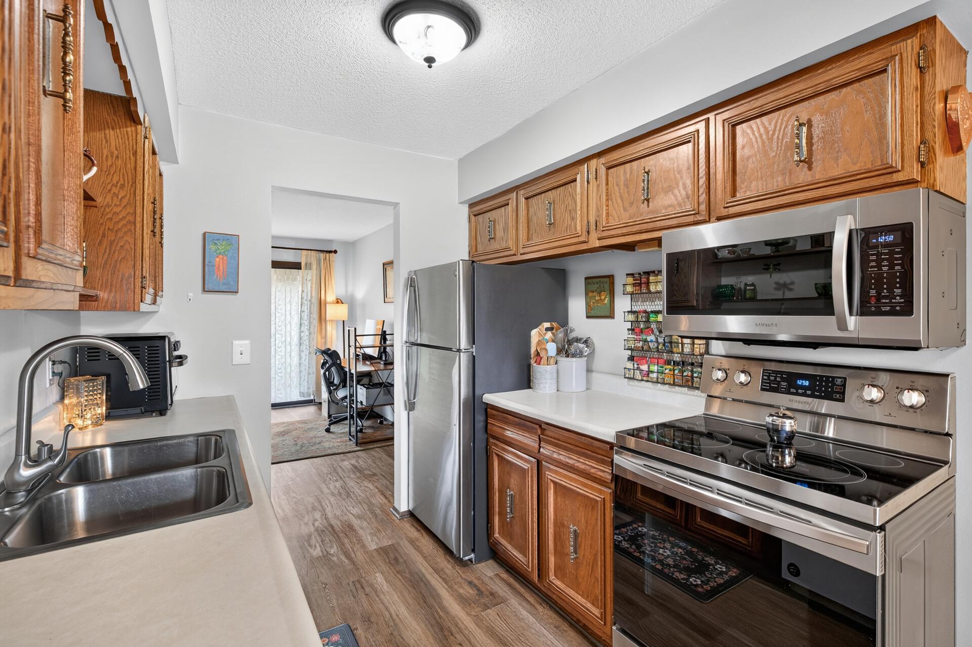 View of Residential at 1802 Humboldt Avenue, West Saint Paul MN 55118, West Saint Paul (11 of 30) - Mike Wilen | Minnesota Team Real Estate