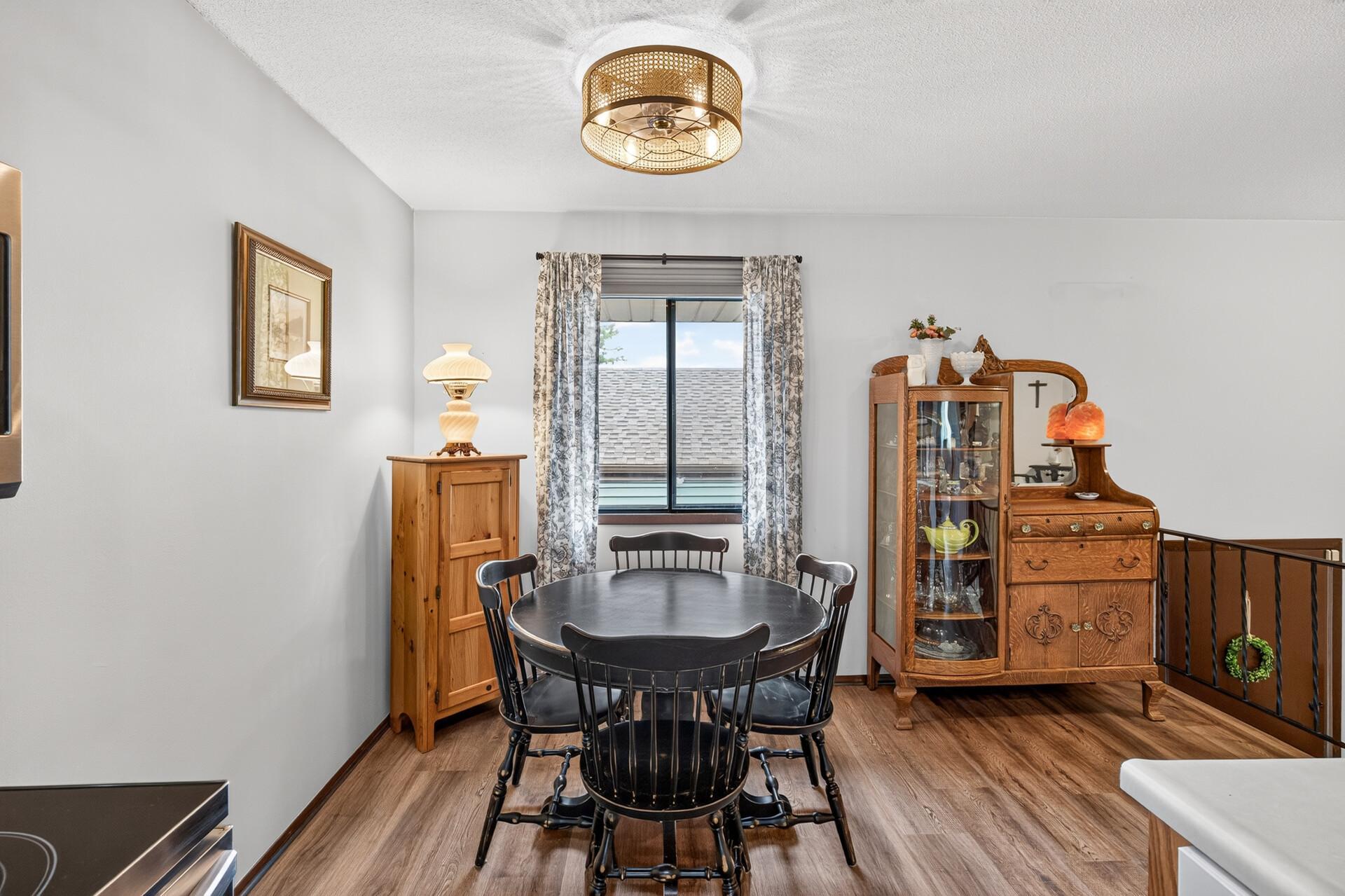 View of Residential at 1802 Humboldt Avenue, West Saint Paul MN 55118, West Saint Paul (10 of 30) - Mike Wilen | Minnesota Team Real Estate