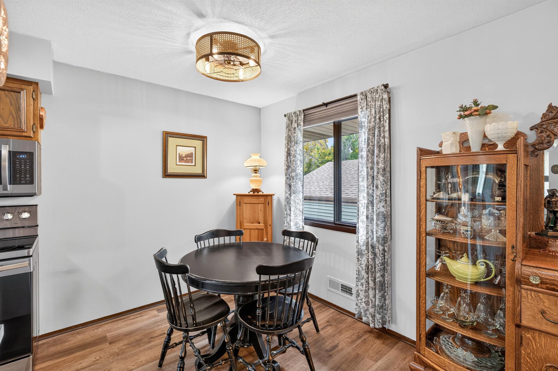 View of Residential at 1802 Humboldt Avenue, West Saint Paul MN 55118, West Saint Paul (9 of 30) - Mike Wilen | Minnesota Team Real Estate