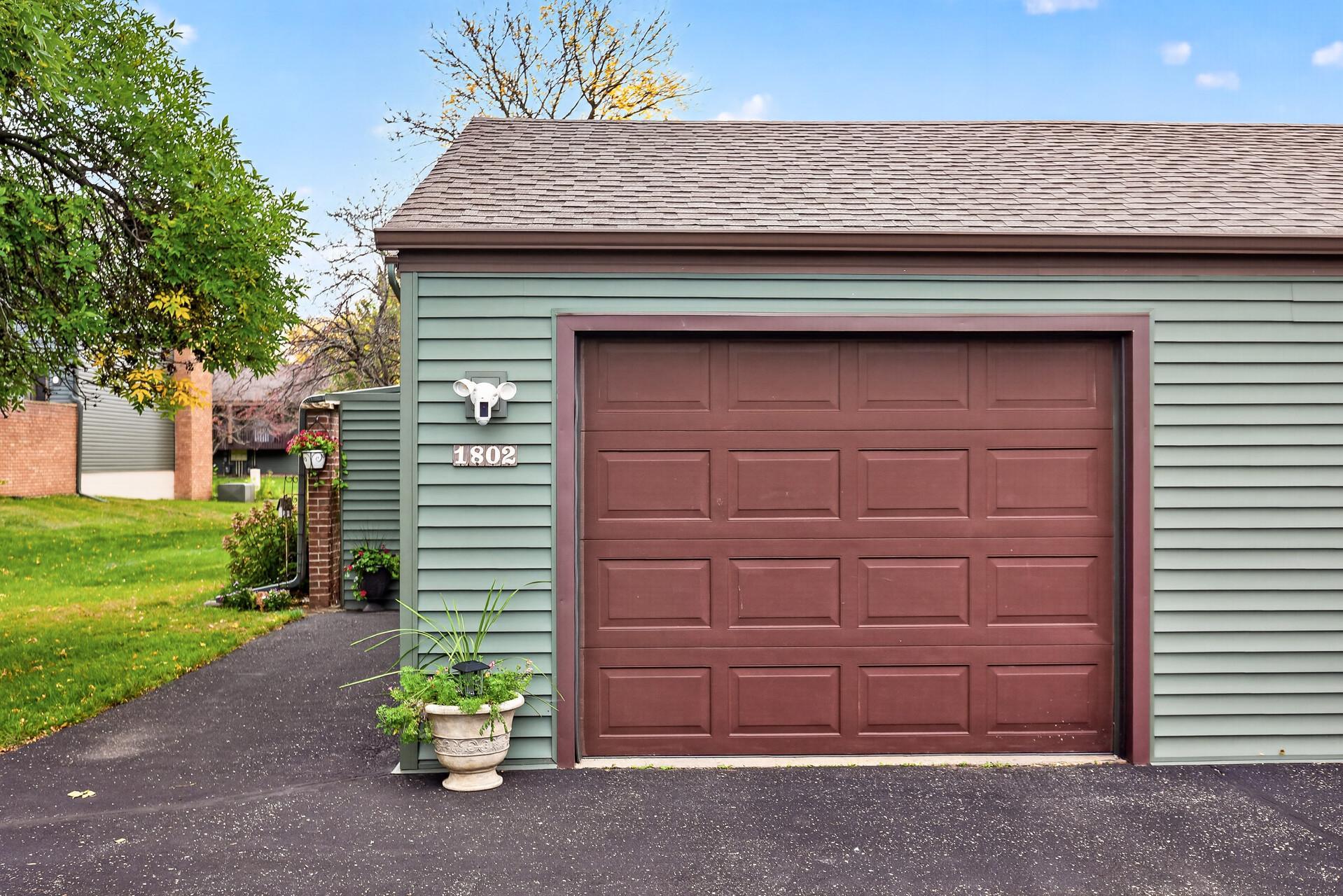 View of Residential at 1802 Humboldt Avenue, West Saint Paul MN 55118, West Saint Paul (7 of 30) - Mike Wilen | Minnesota Team Real Estate