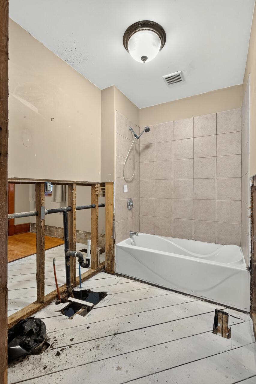 View of Residential at 1007 Victoria Street, Saint Paul MN 55103, Saint Paul (21 of 46) - Mike Wilen | Minnesota Team Real Estate