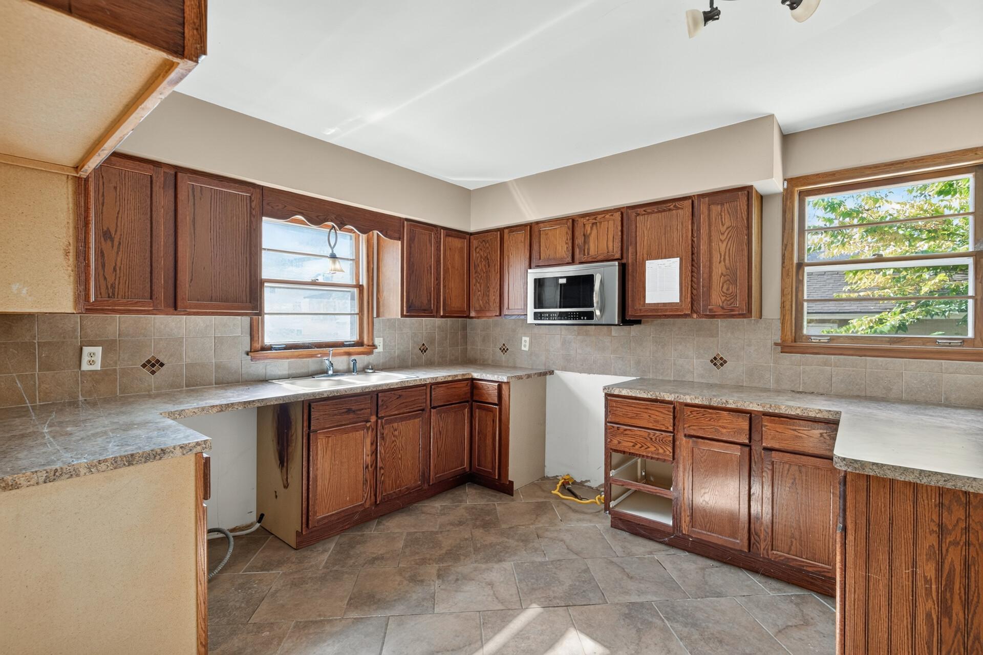 View of Residential at 1007 Victoria Street, Saint Paul MN 55103, Saint Paul (14 of 46) - Mike Wilen | Minnesota Team Real Estate