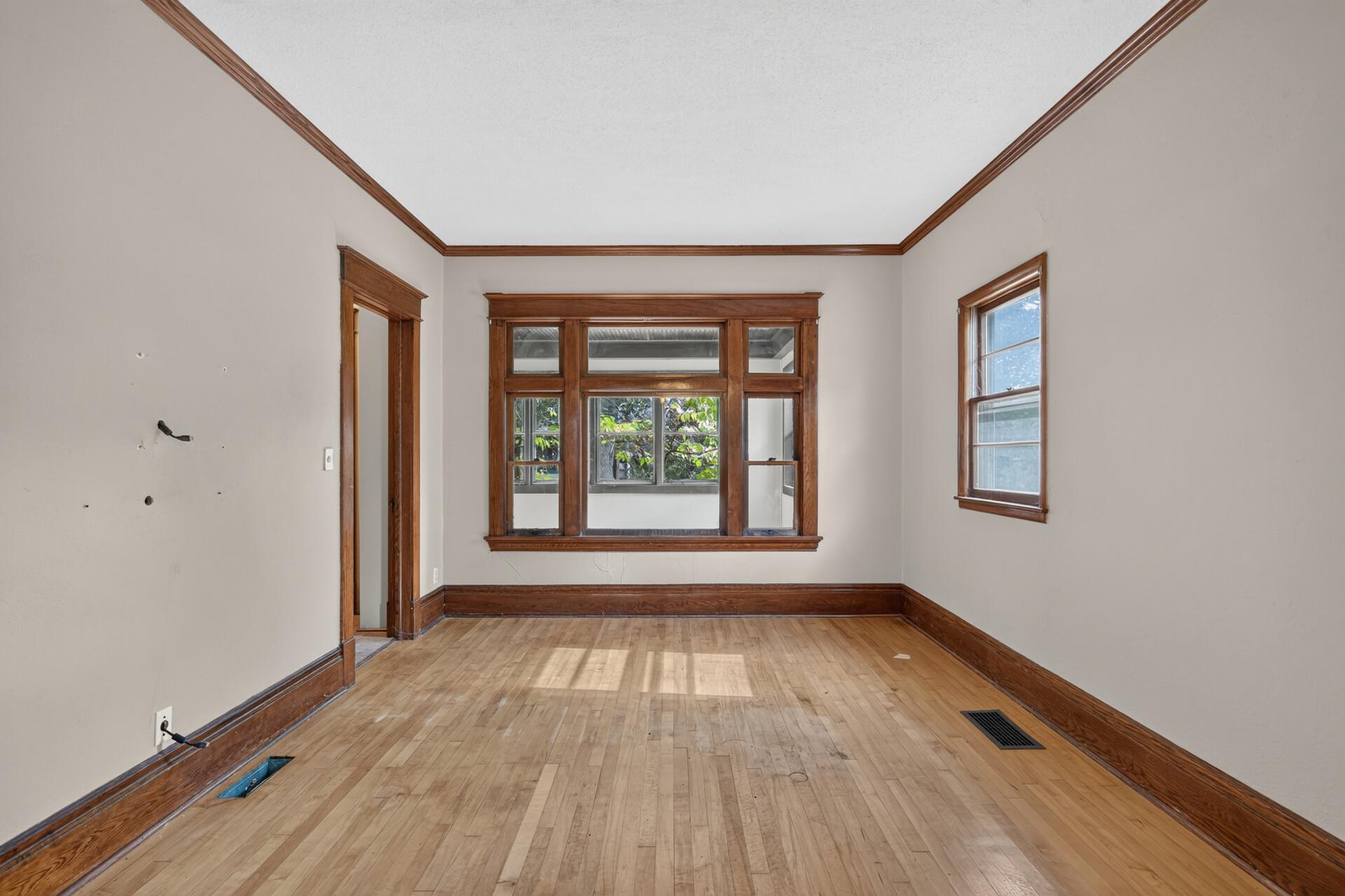 View of Residential at 1007 Victoria Street, Saint Paul MN 55103, Saint Paul (8 of 46) - Mike Wilen | Minnesota Team Real Estate
