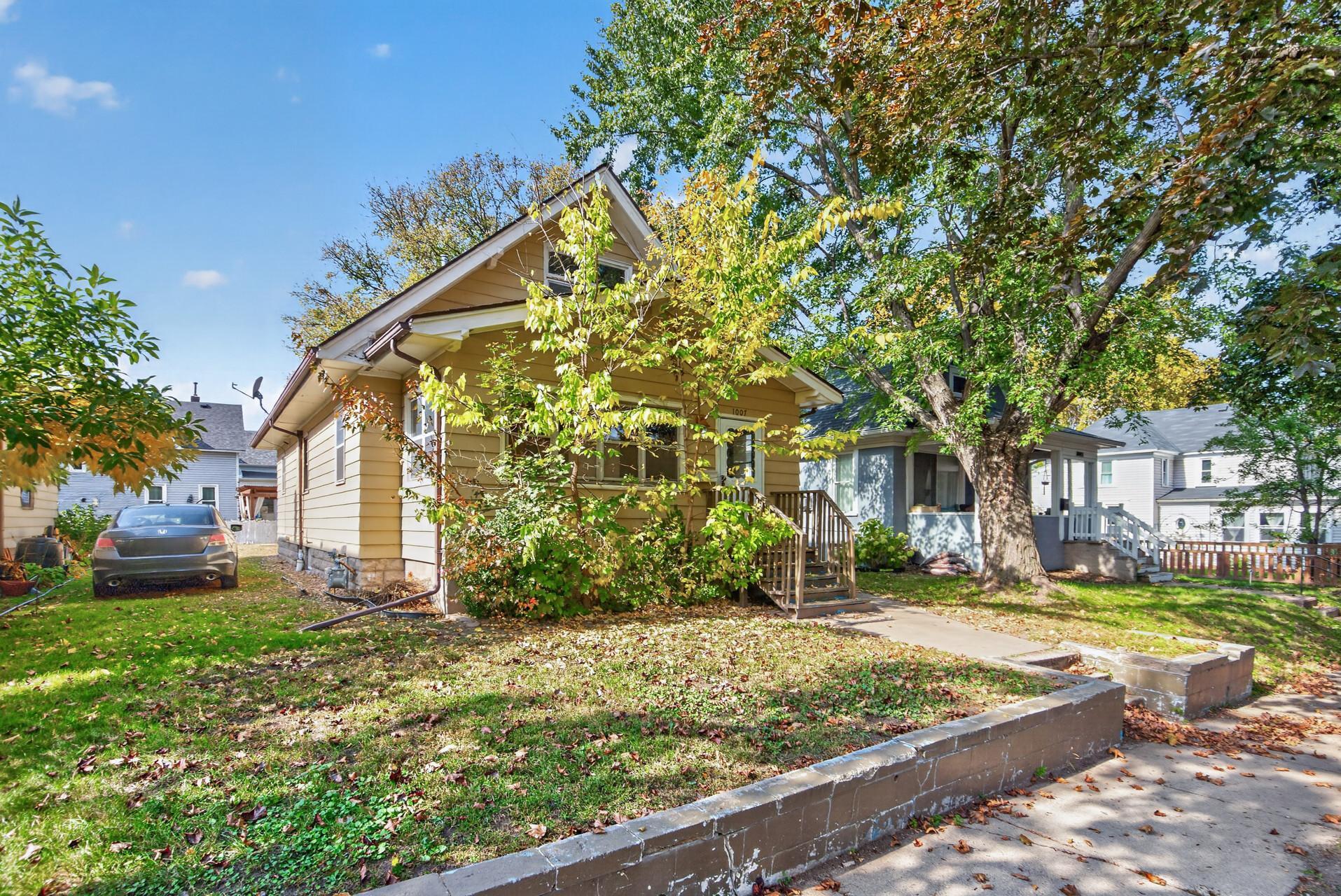 View of Residential at 1007 Victoria Street, Saint Paul MN 55103, Saint Paul (3 of 46) - Mike Wilen | Minnesota Team Real Estate