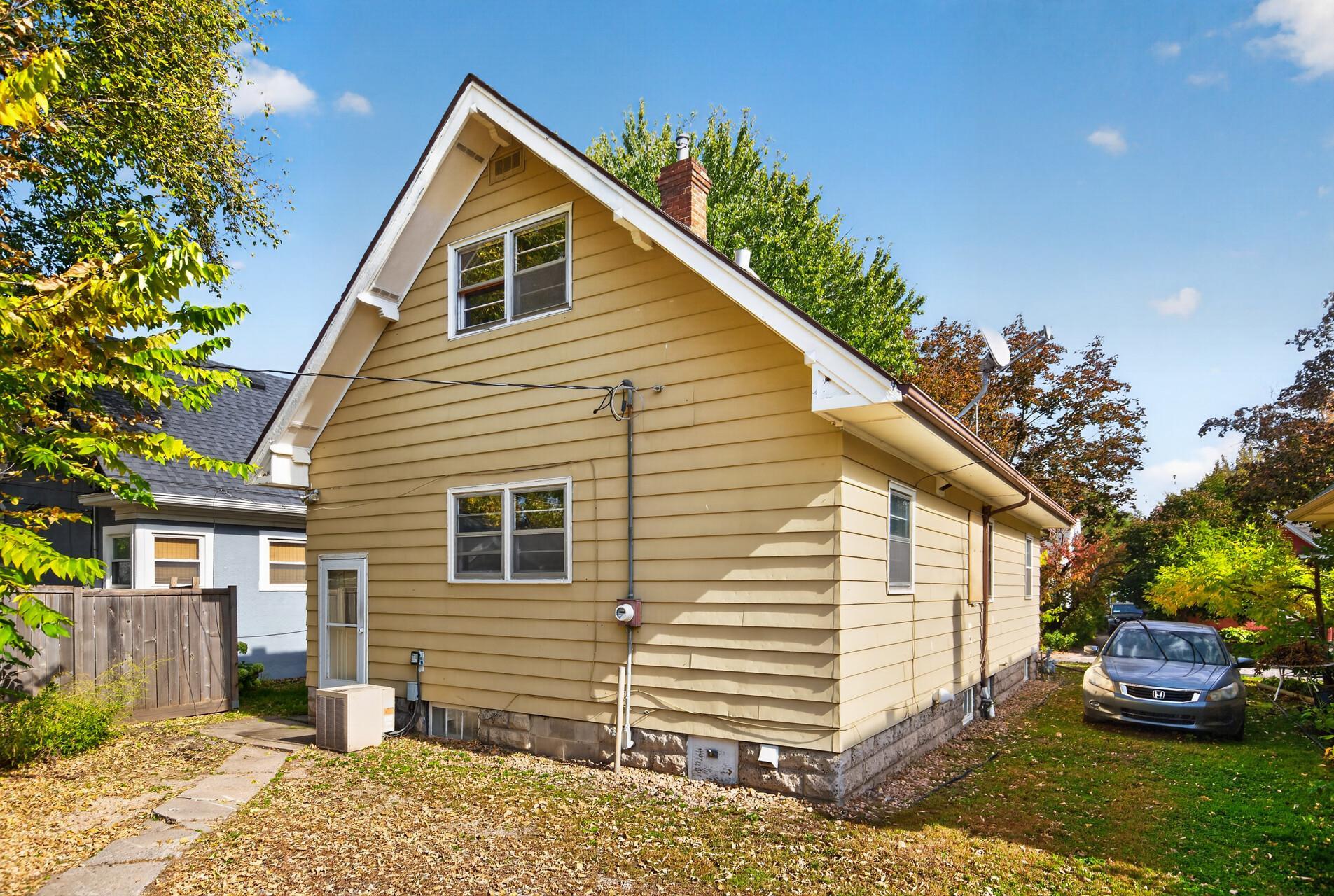 View of Residential at 1007 Victoria Street, Saint Paul MN 55103, Saint Paul (37 of 46) - Mike Wilen | Minnesota Team Real Estate
