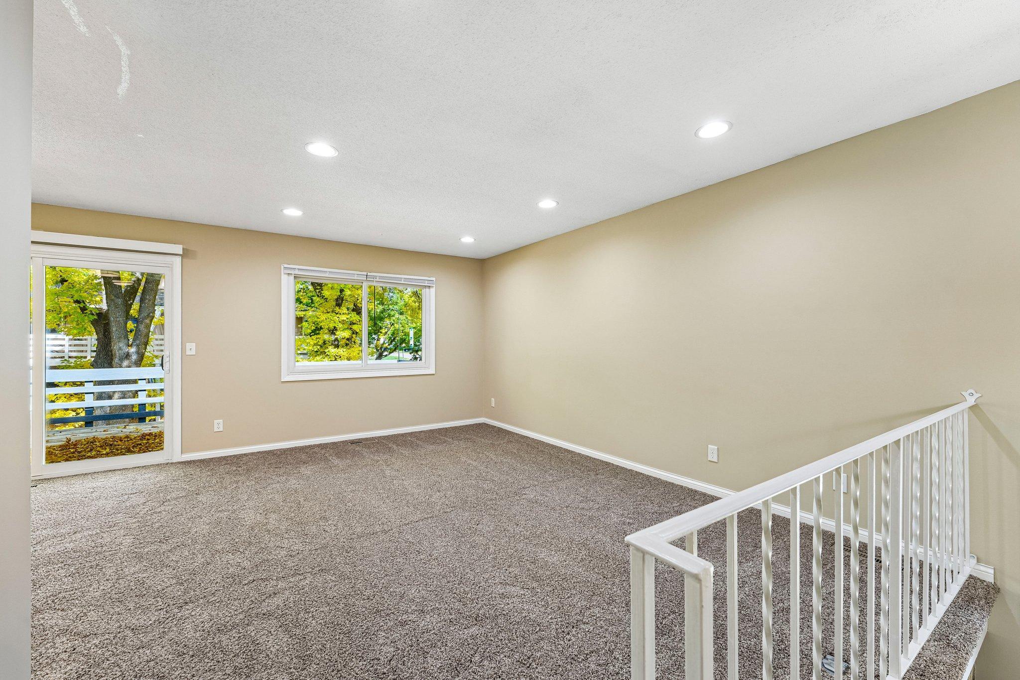 View of Residential at 6852 Macbeth Circle, Woodbury MN 55125, Woodbury (11 of 46) - Mike Wilen | Minnesota Team Real Estate
