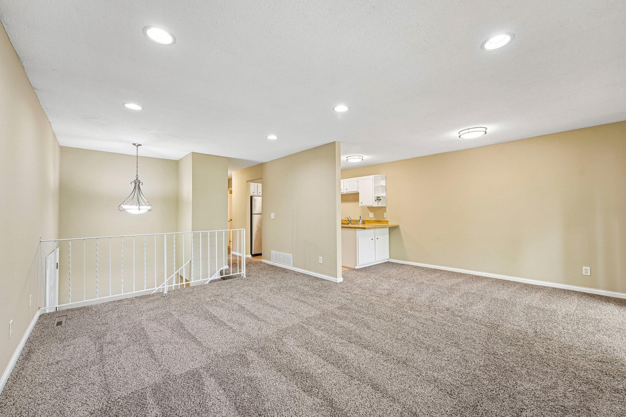 View of Residential at 6852 Macbeth Circle, Woodbury MN 55125, Woodbury (7 of 46) - Mike Wilen | Minnesota Team Real Estate