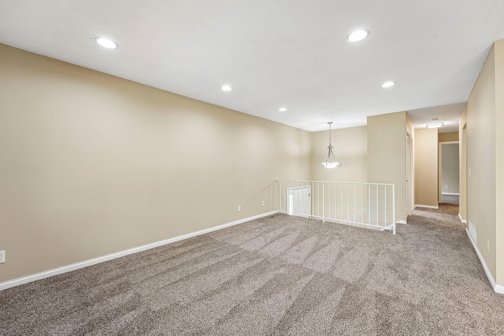 View of Residential at 6852 Macbeth Circle, Woodbury MN 55125, Woodbury (10 of 46) - Mike Wilen | Minnesota Team Real Estate