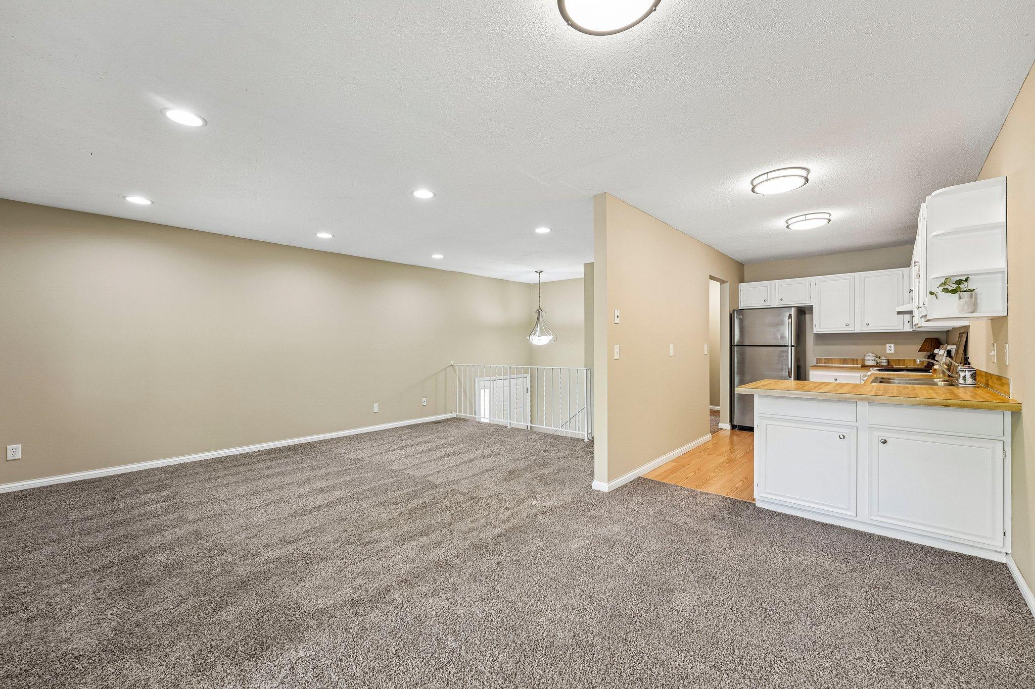 View of Residential at 6852 Macbeth Circle, Woodbury MN 55125, Woodbury (9 of 46) - Mike Wilen | Minnesota Team Real Estate