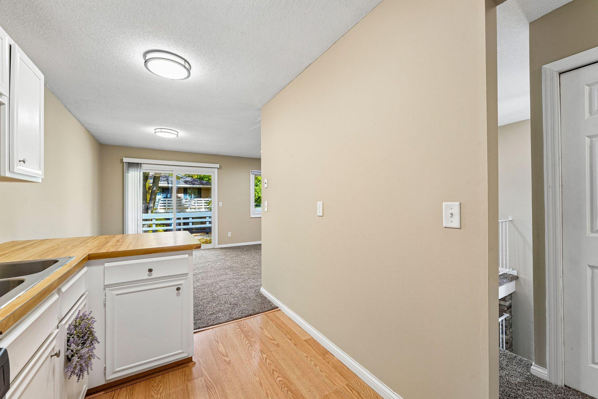View of Residential at 6852 Macbeth Circle, Woodbury MN 55125, Woodbury (14 of 46) - Mike Wilen | Minnesota Team Real Estate