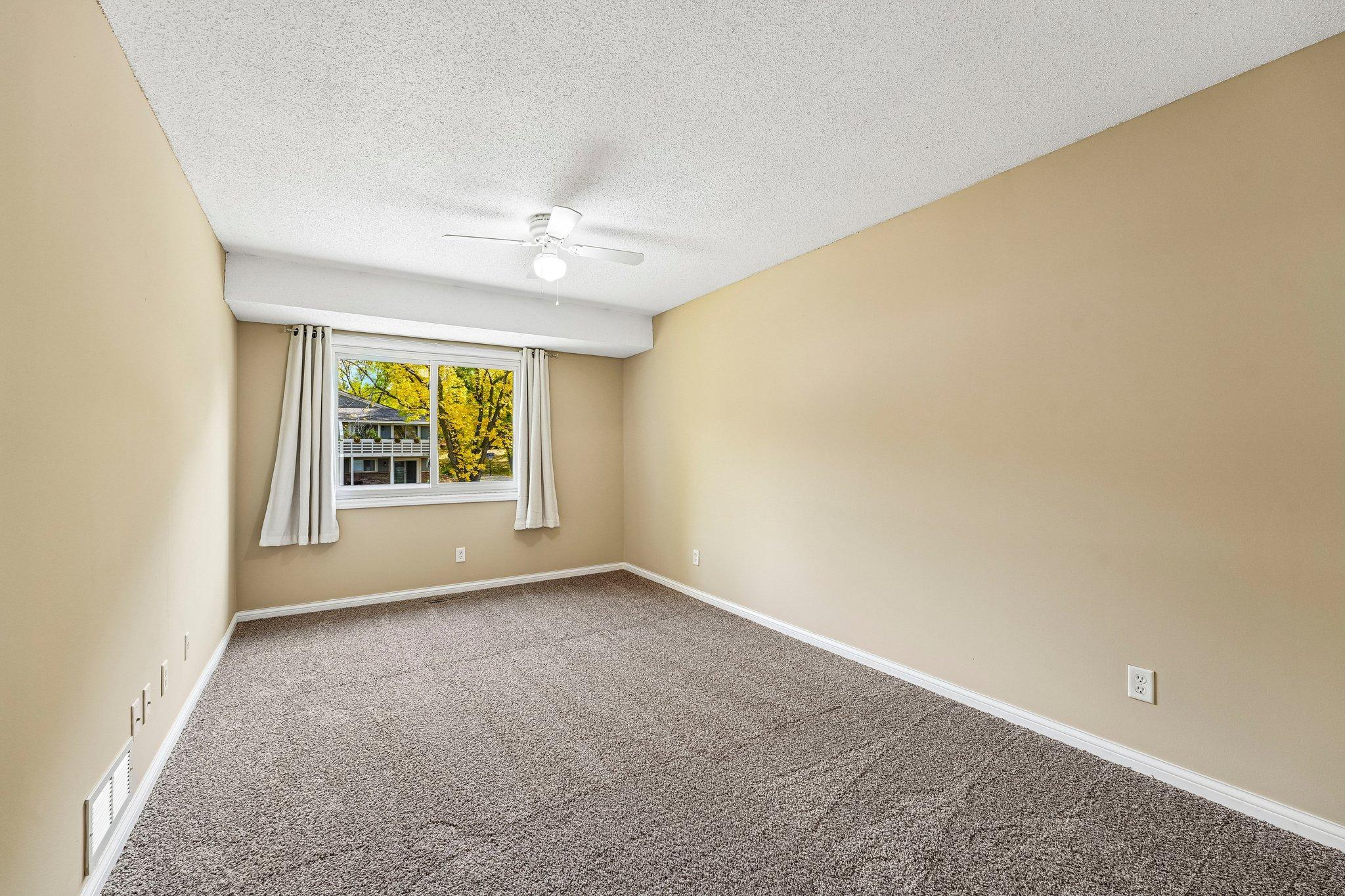 View of Residential at 6852 Macbeth Circle, Woodbury MN 55125, Woodbury (22 of 46) - Mike Wilen | Minnesota Team Real Estate