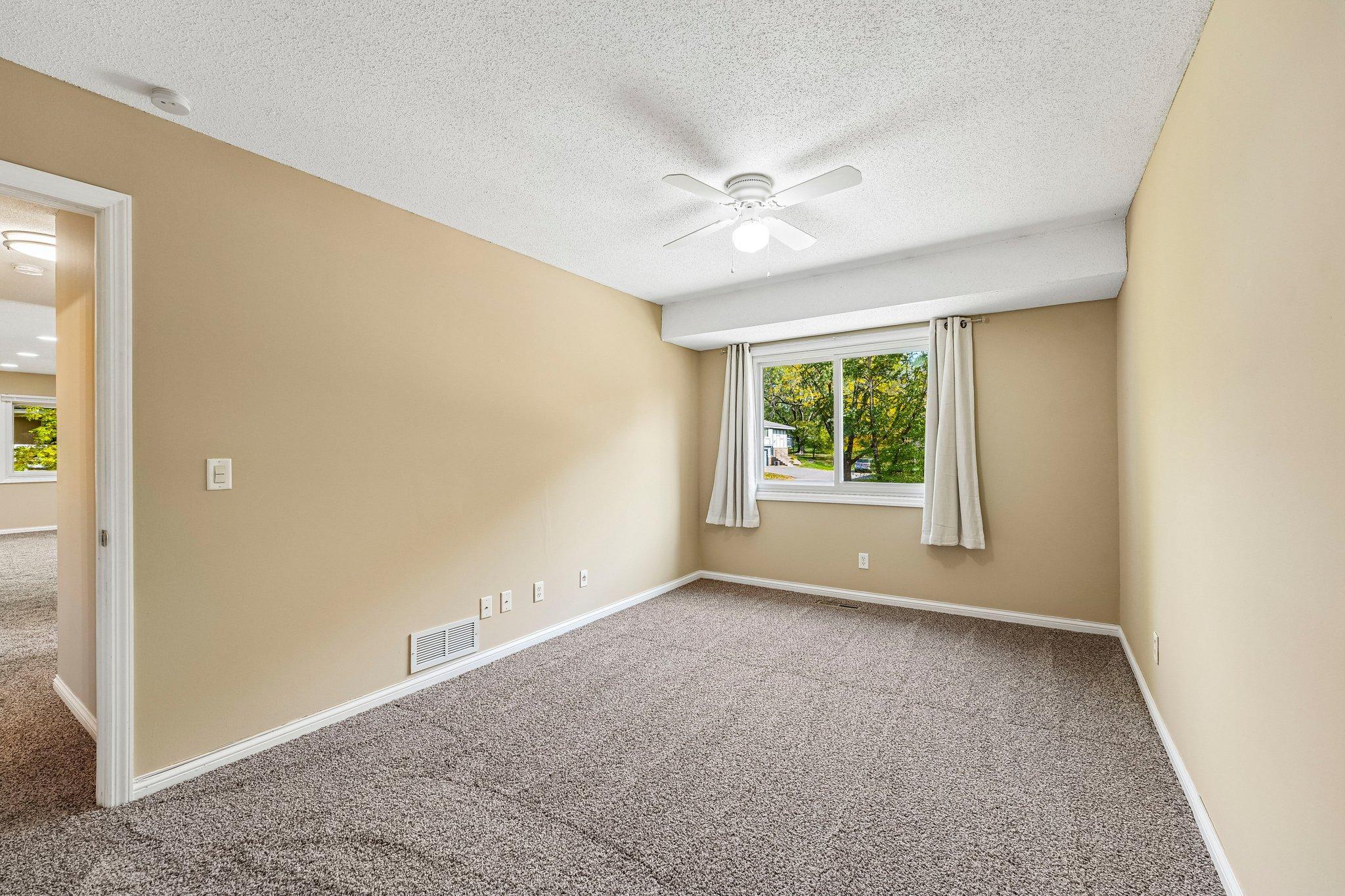 View of Residential at 6852 Macbeth Circle, Woodbury MN 55125, Woodbury (20 of 46) - Mike Wilen | Minnesota Team Real Estate