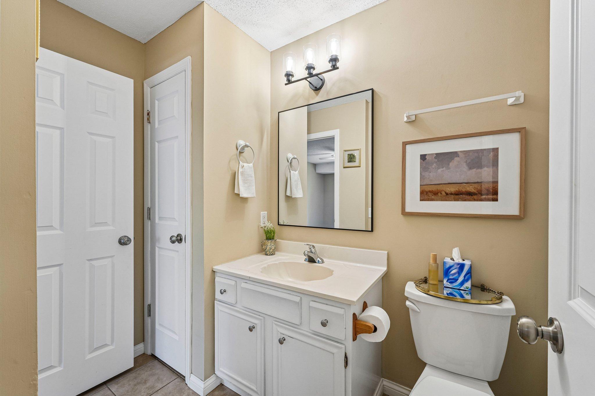 View of Residential at 6852 Macbeth Circle, Woodbury MN 55125, Woodbury (17 of 46) - Mike Wilen | Minnesota Team Real Estate
