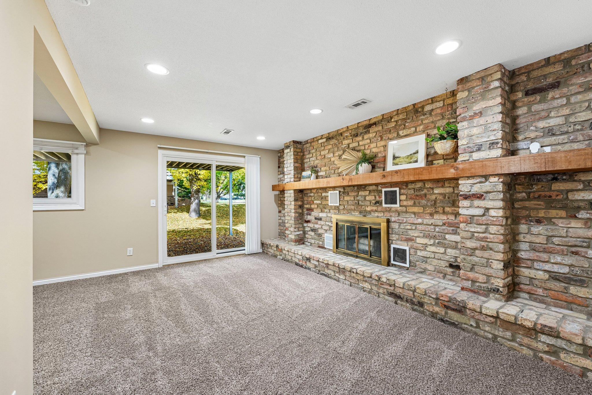 View of Residential at 6852 Macbeth Circle, Woodbury MN 55125, Woodbury (31 of 46) - Mike Wilen | Minnesota Team Real Estate