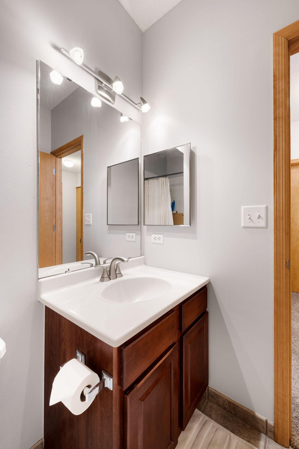 View of Residential at 575 1st Street #404, Minneapolis MN 55401, Minneapolis (40 of 50) - Mike Wilen | Minnesota Team Real Estate