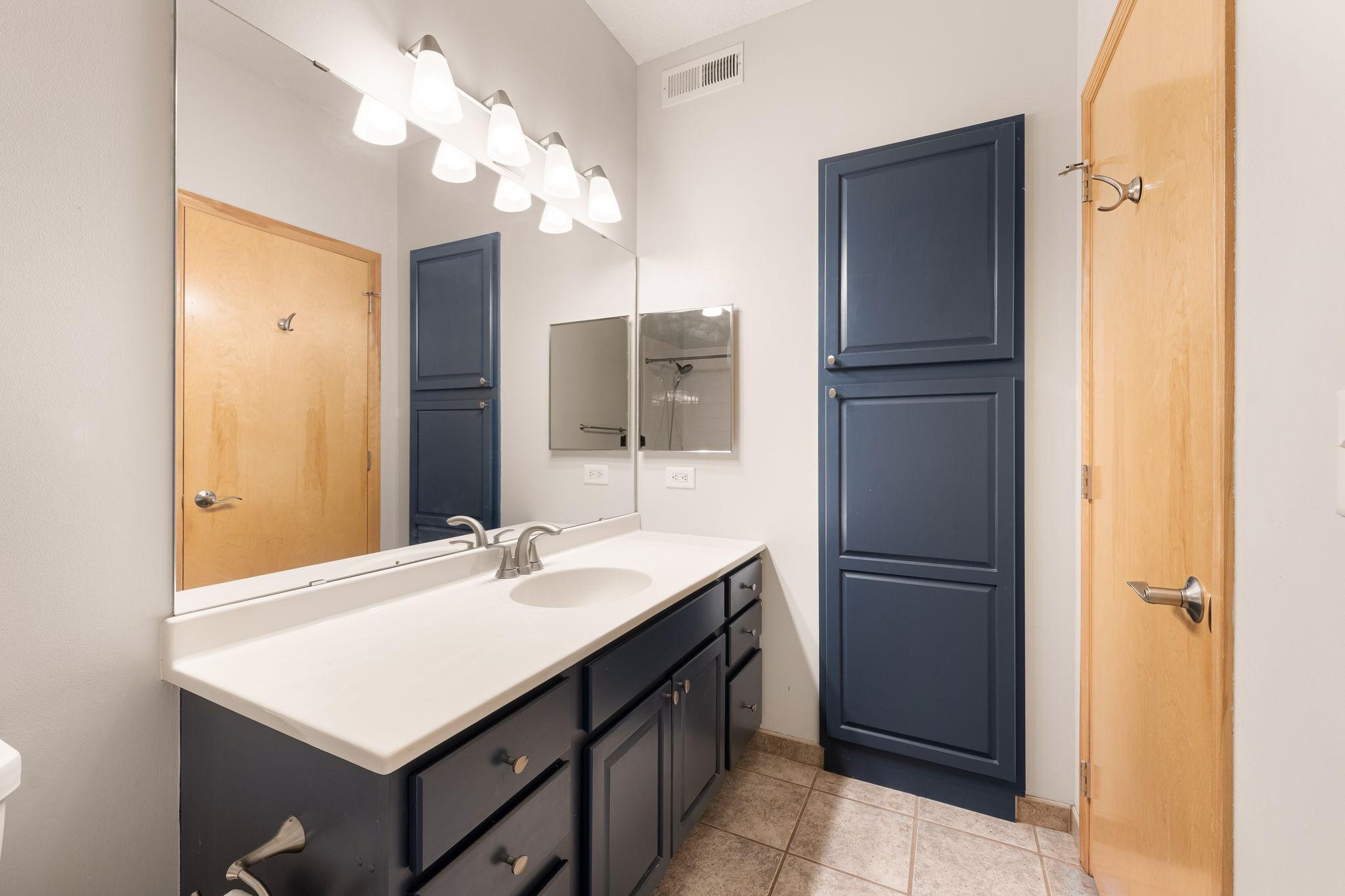 View of Residential at 575 1st Street #404, Minneapolis MN 55401, Minneapolis (35 of 50) - Mike Wilen | Minnesota Team Real Estate